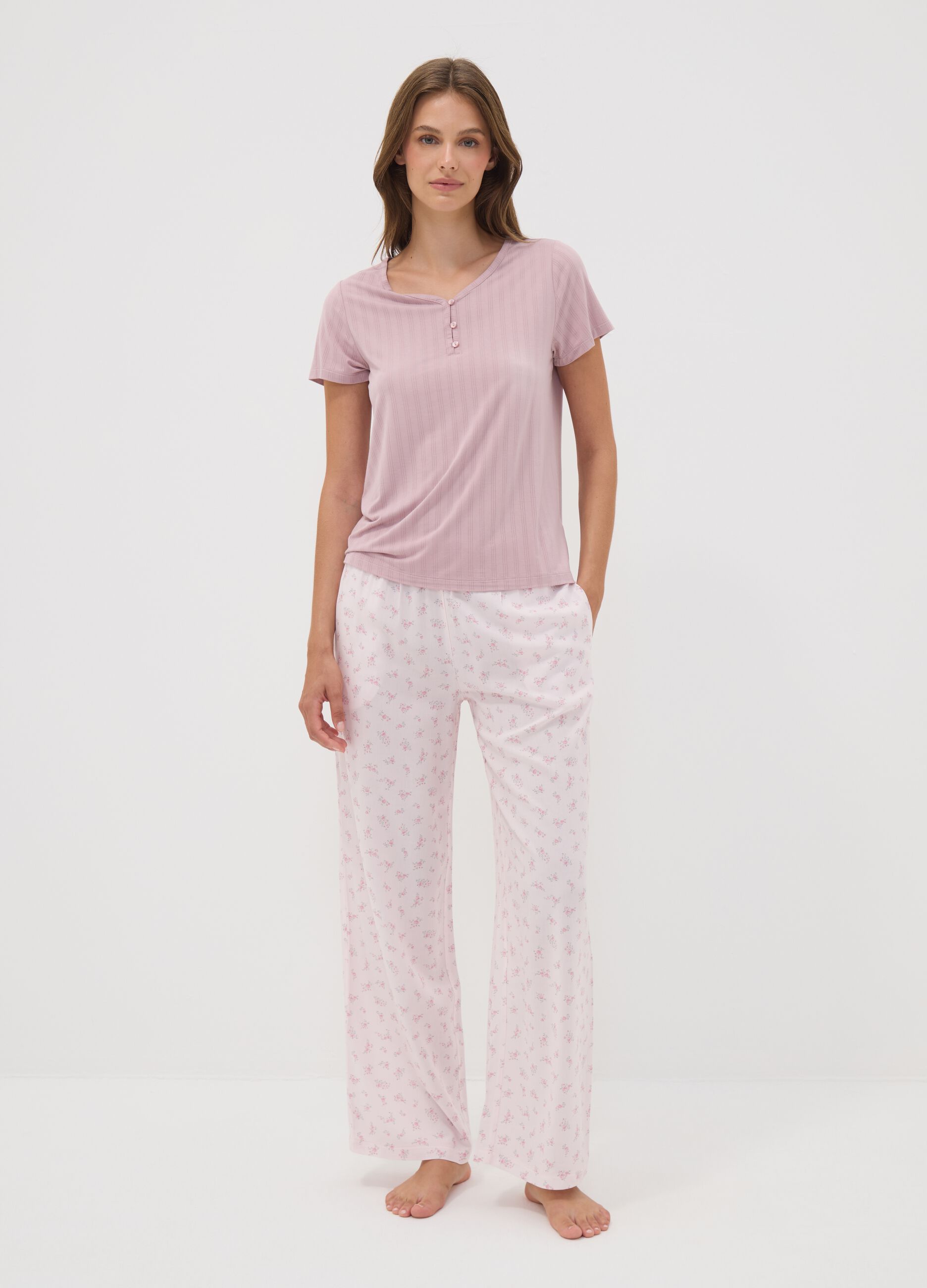 Purple stretch viscose pyjama T-shirt with V-neck