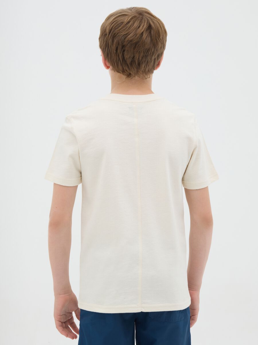 T-shirt da ragazzo in puro cotone beige regular fit con stampe_1