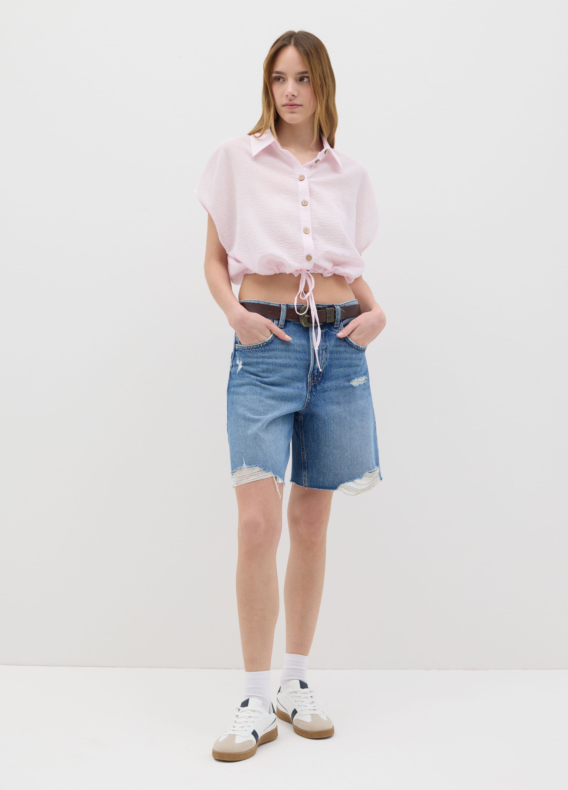 Women’s cropped shirt in pink stretch cotton with regular fit