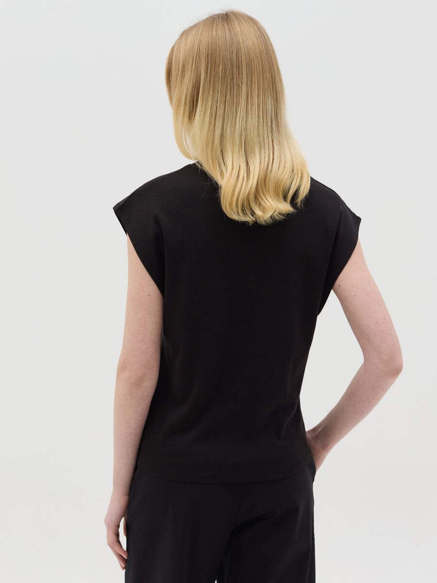 T-shirt with kimono sleeves_3