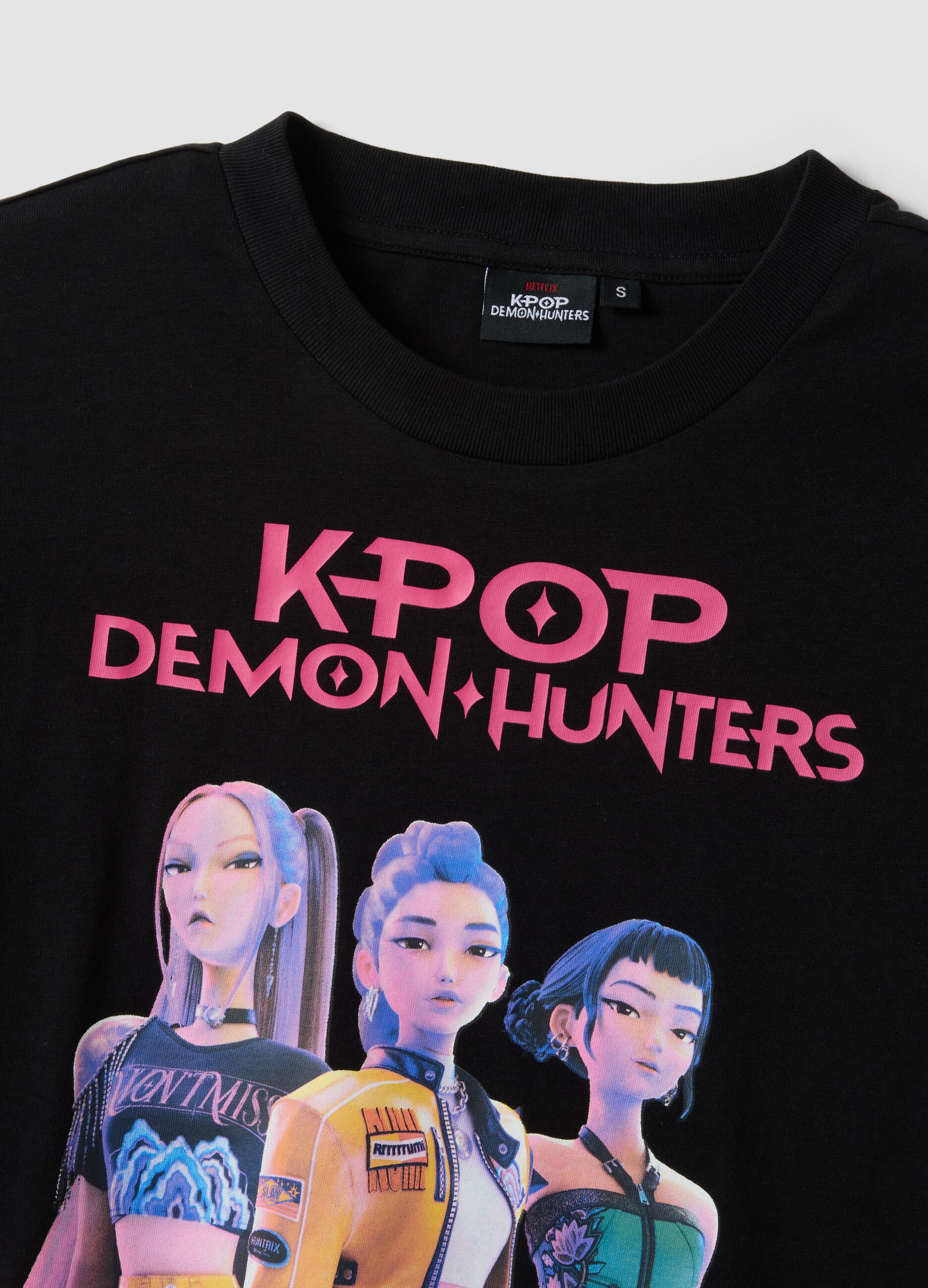 T-shirt in puro cotone nero regular fit con stampa K-Pop Demon Hunters