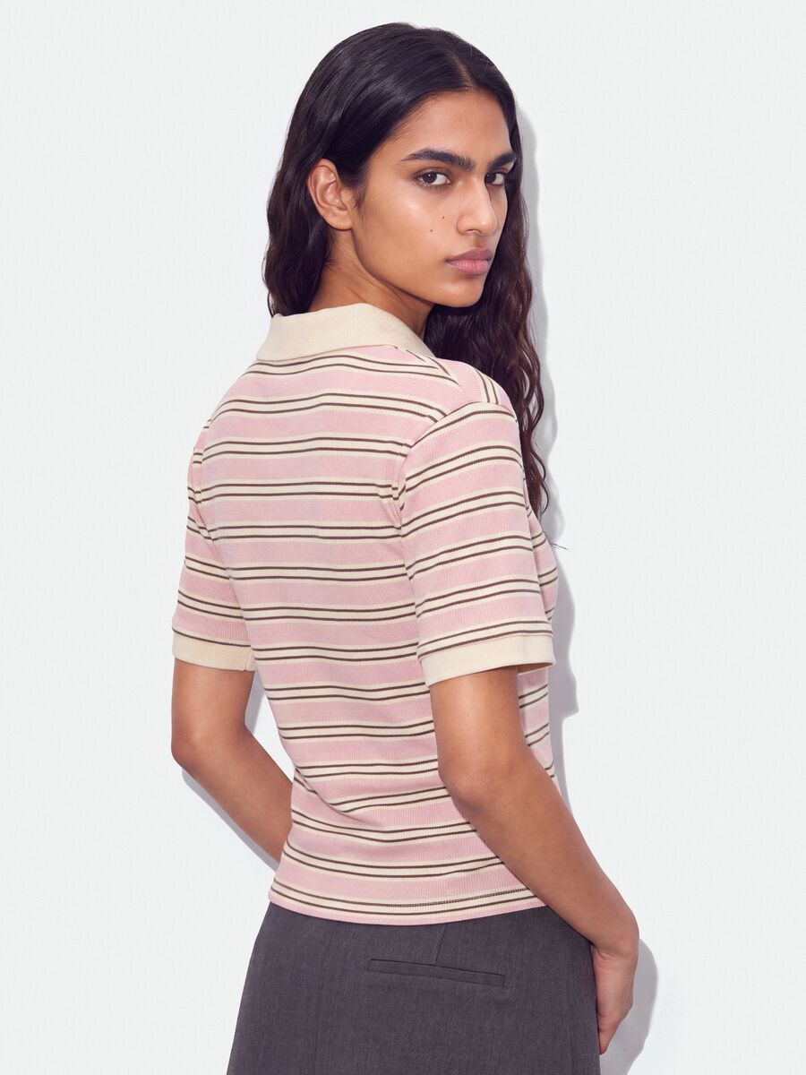 Polo crop rosa in cotone elasticizzato a righe regular fit_2