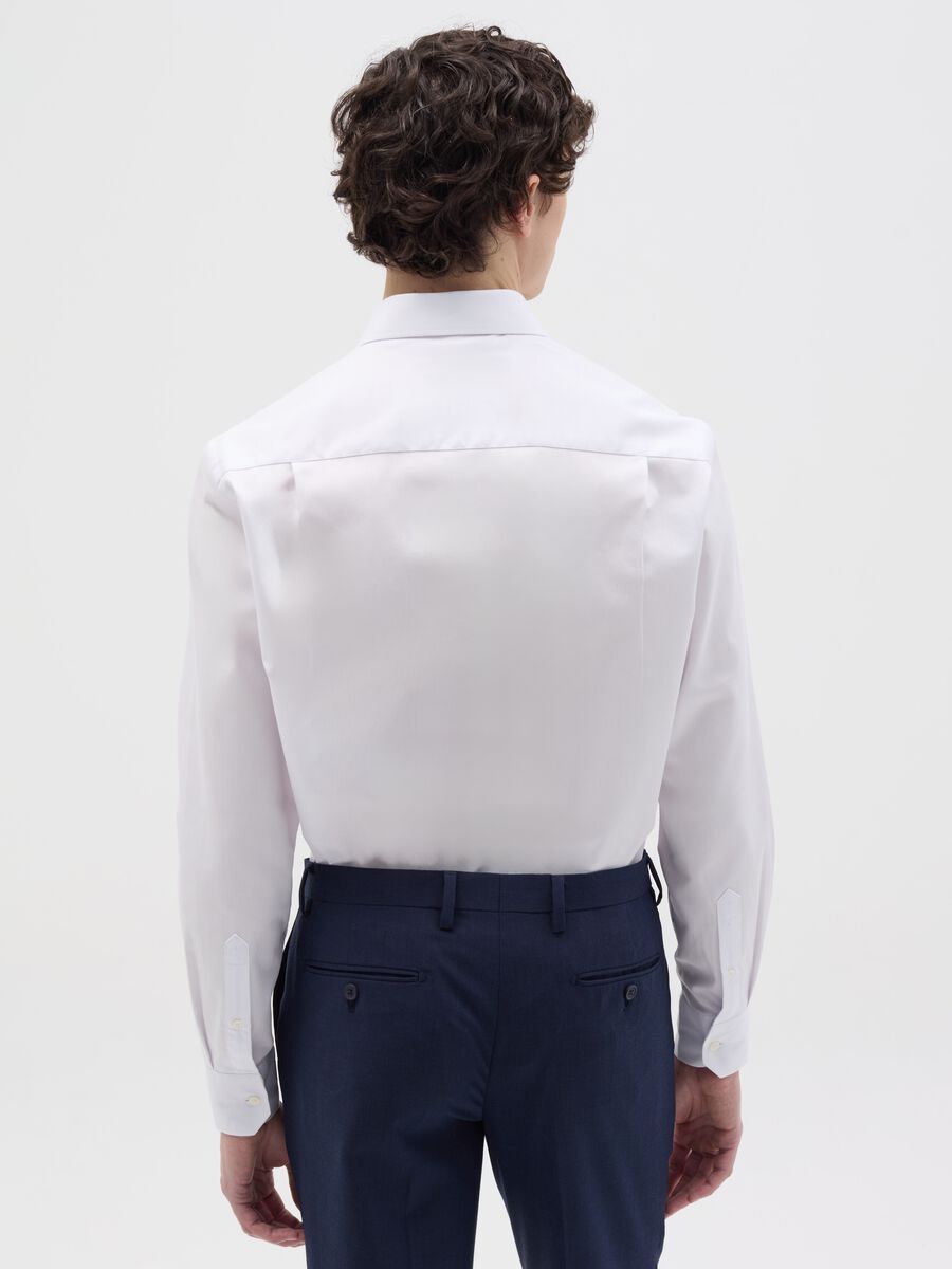 Regular-fit solid colour easy-iron shirt_3