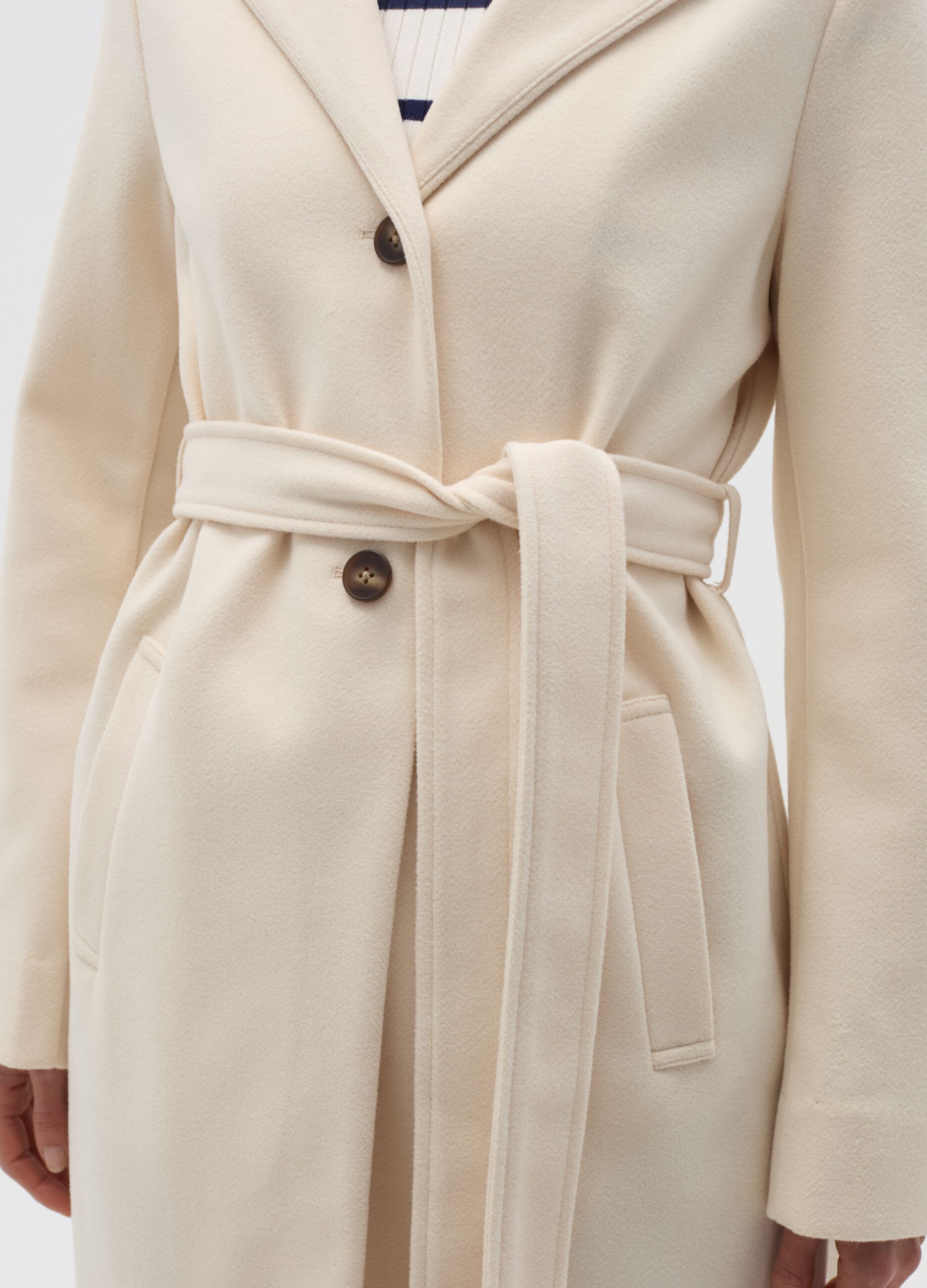 Coat in soft fabric with hood