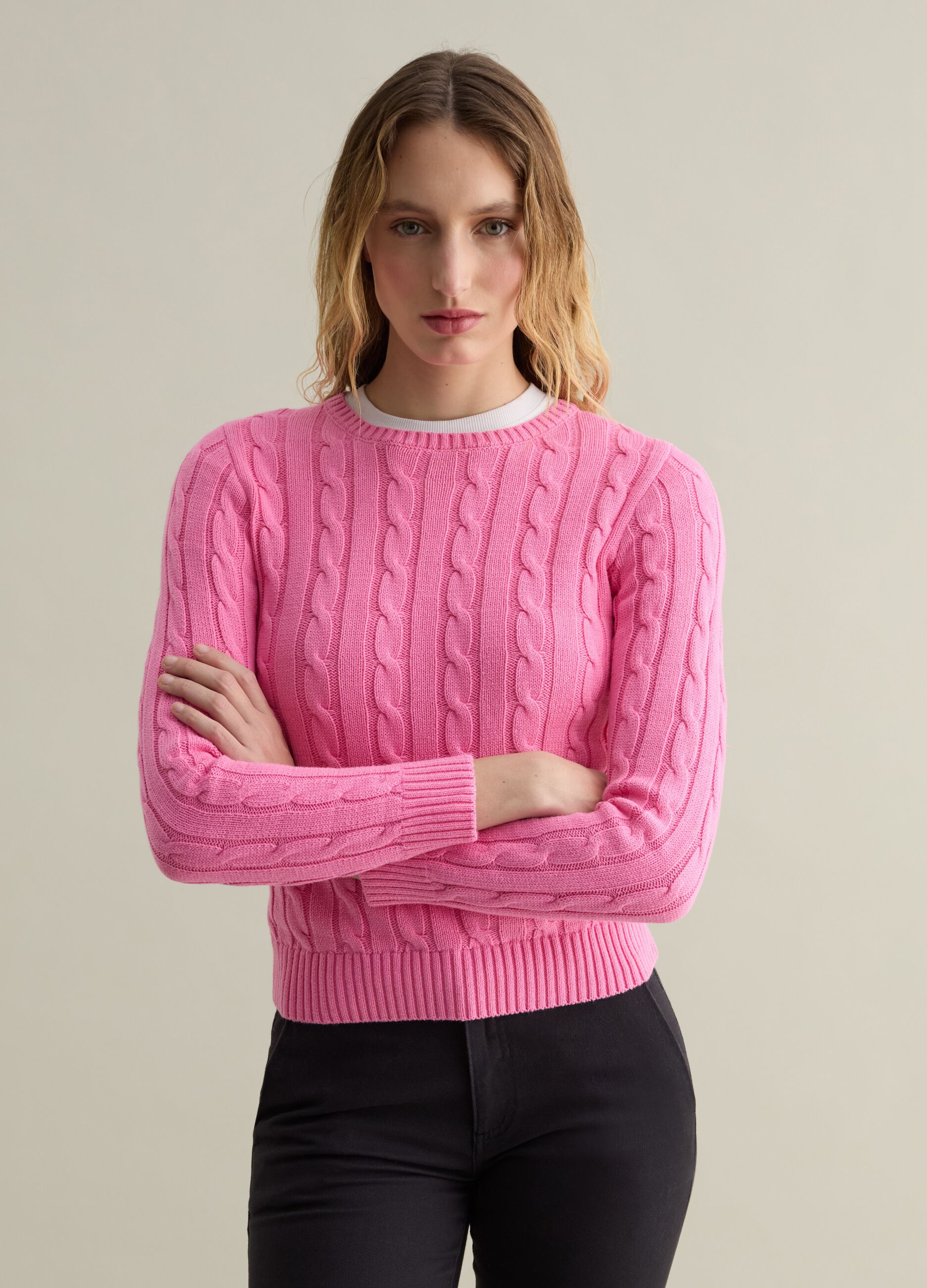 Ribbed pullover with cable-knit design