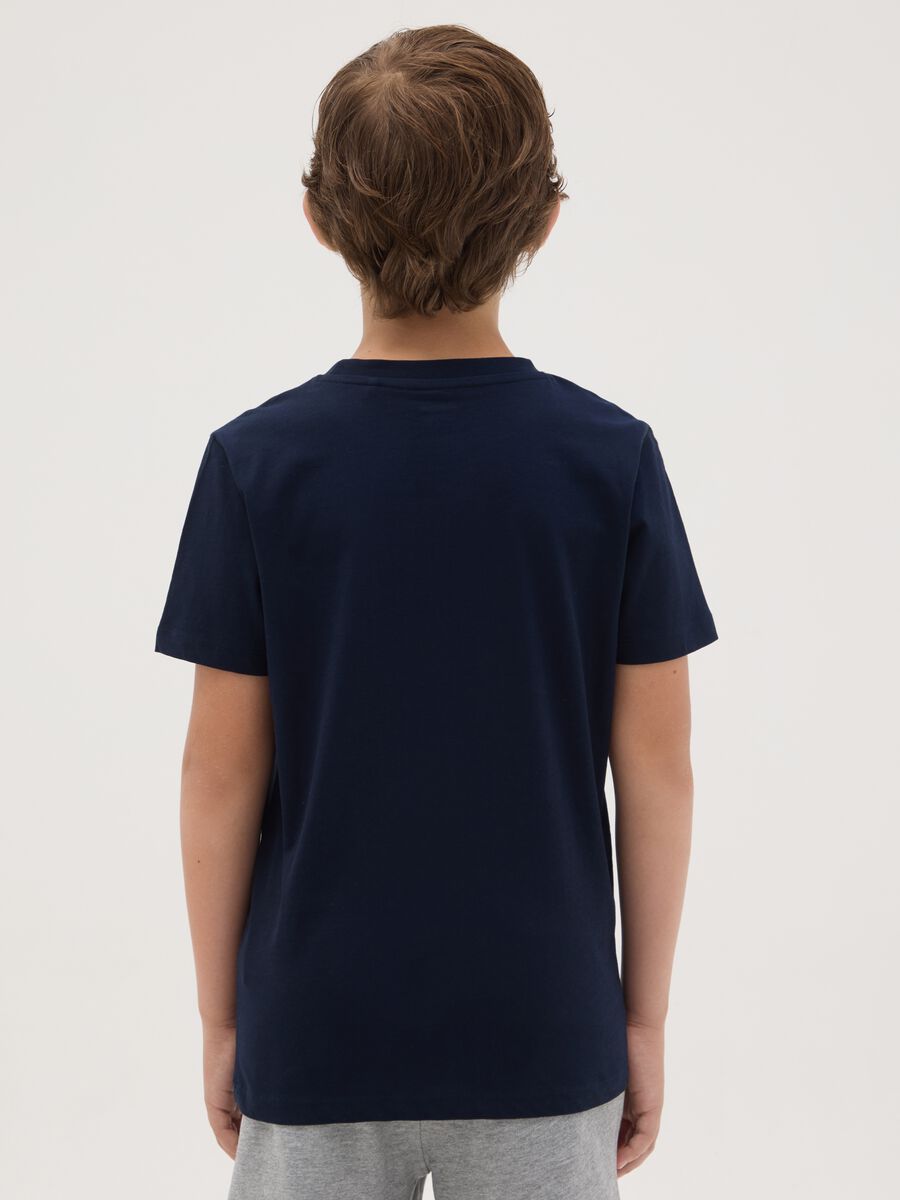 T-shirt da ragazzo in puro cotone blu slim fit con scollo rotondo_1