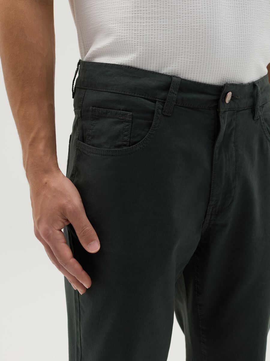 Trousers in linen and cotton with five pockets_3