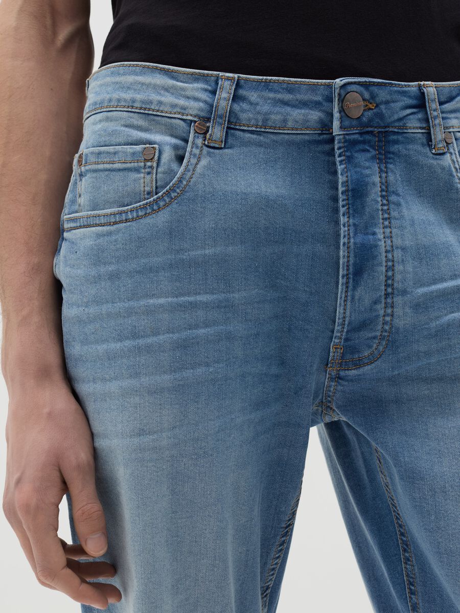 Slim-fit jeans with five pockets_2