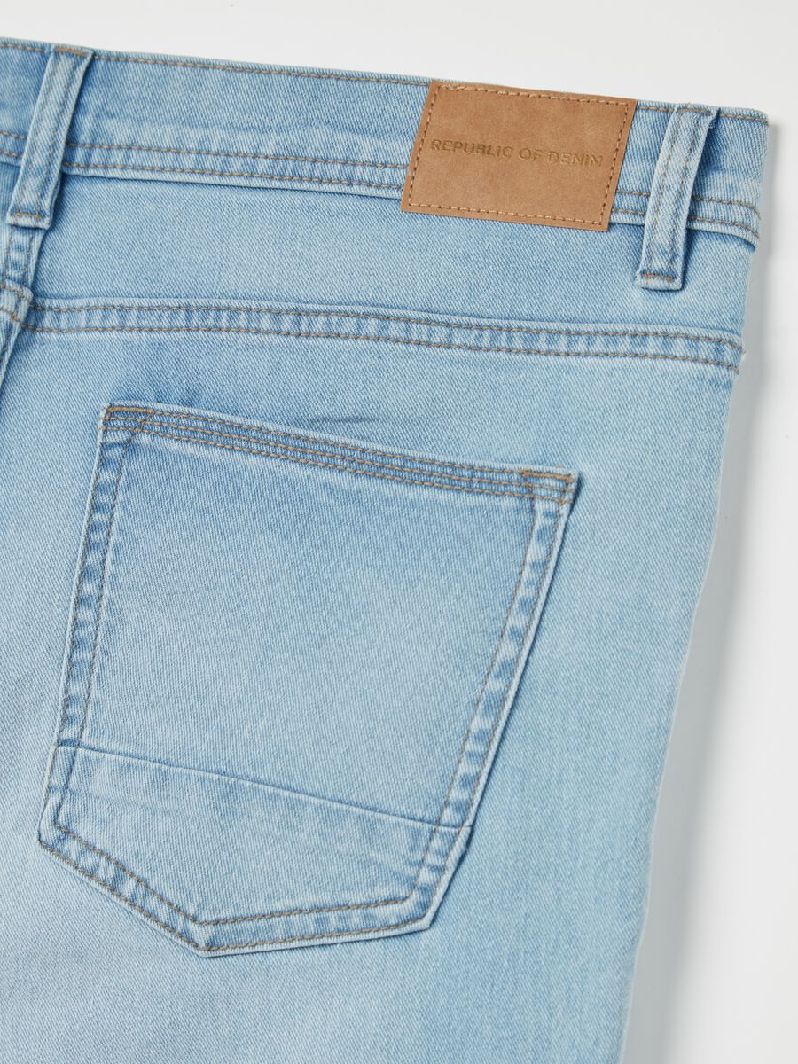 Jeans super skinny fit con scoloriture_5