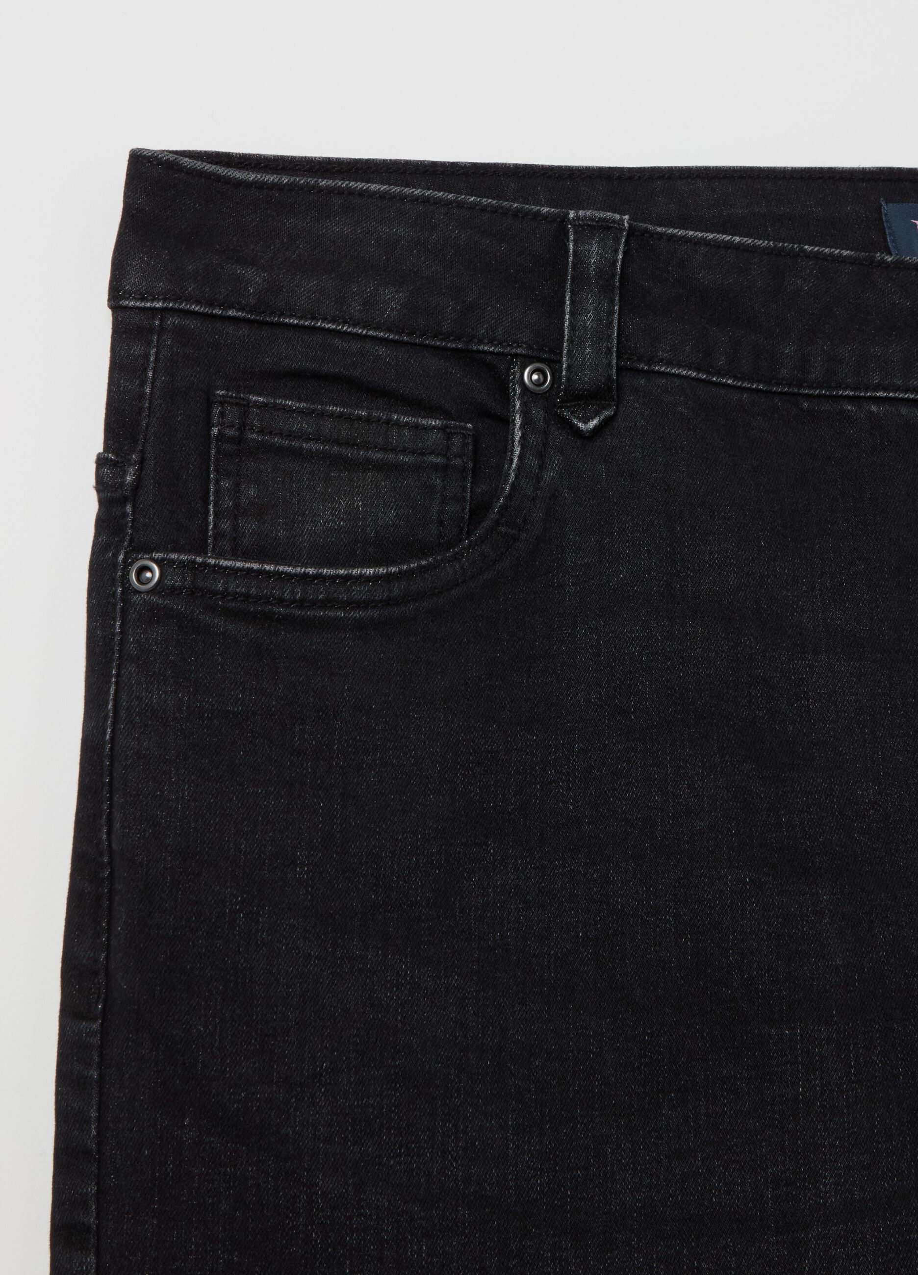 Curvy flare-fit jeans with five pockets