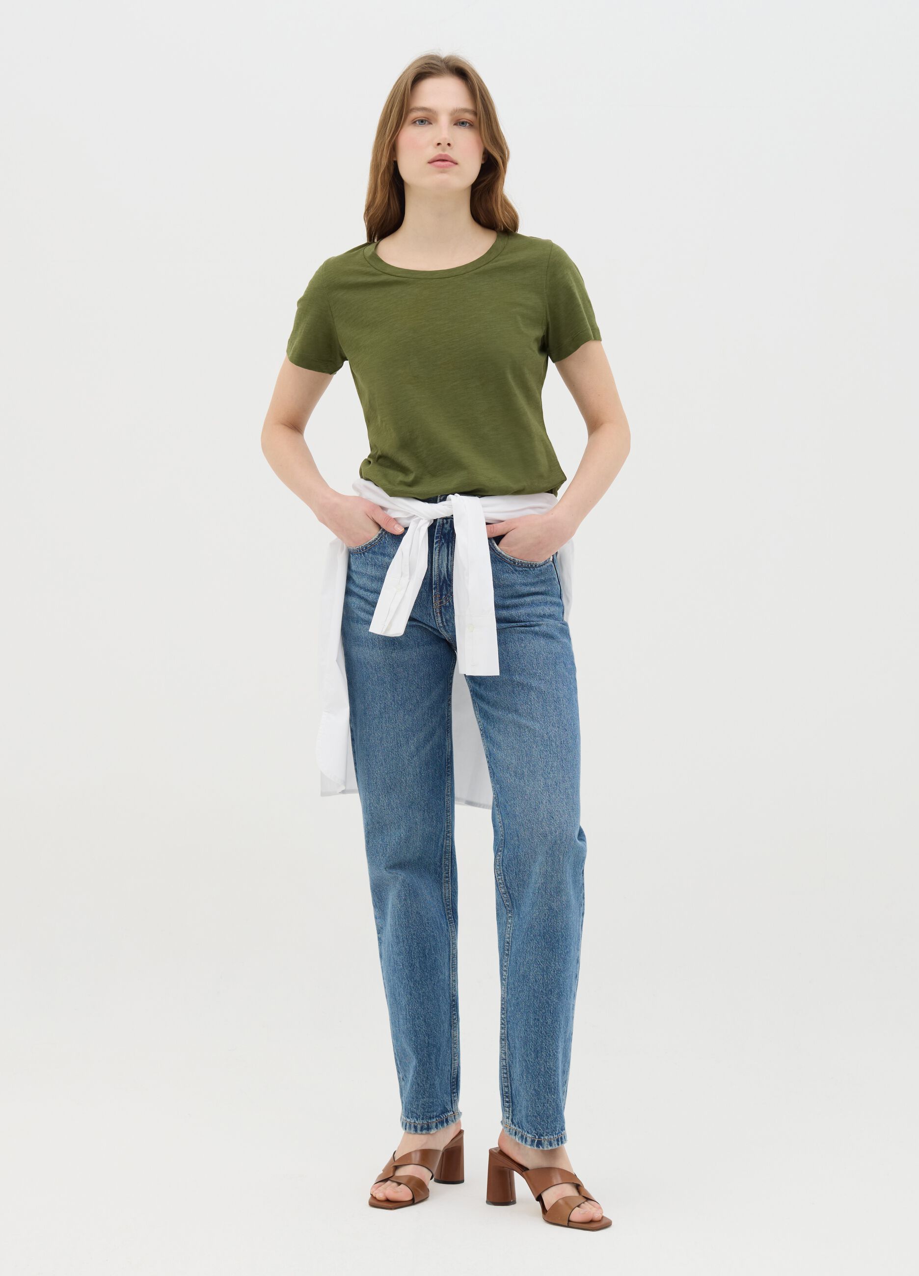 Short-sleeved green T-shirt in pure cotton