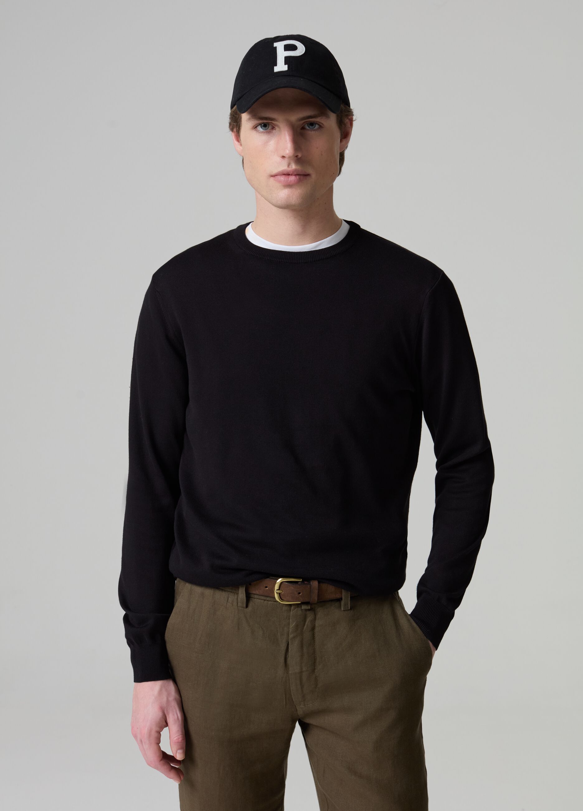 Cotton pullover with round neck