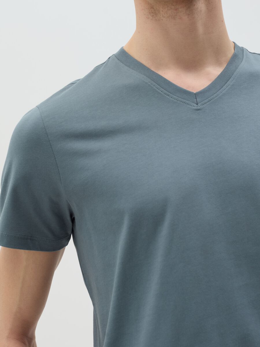 Organic cotton T-shirt with V neck_2
