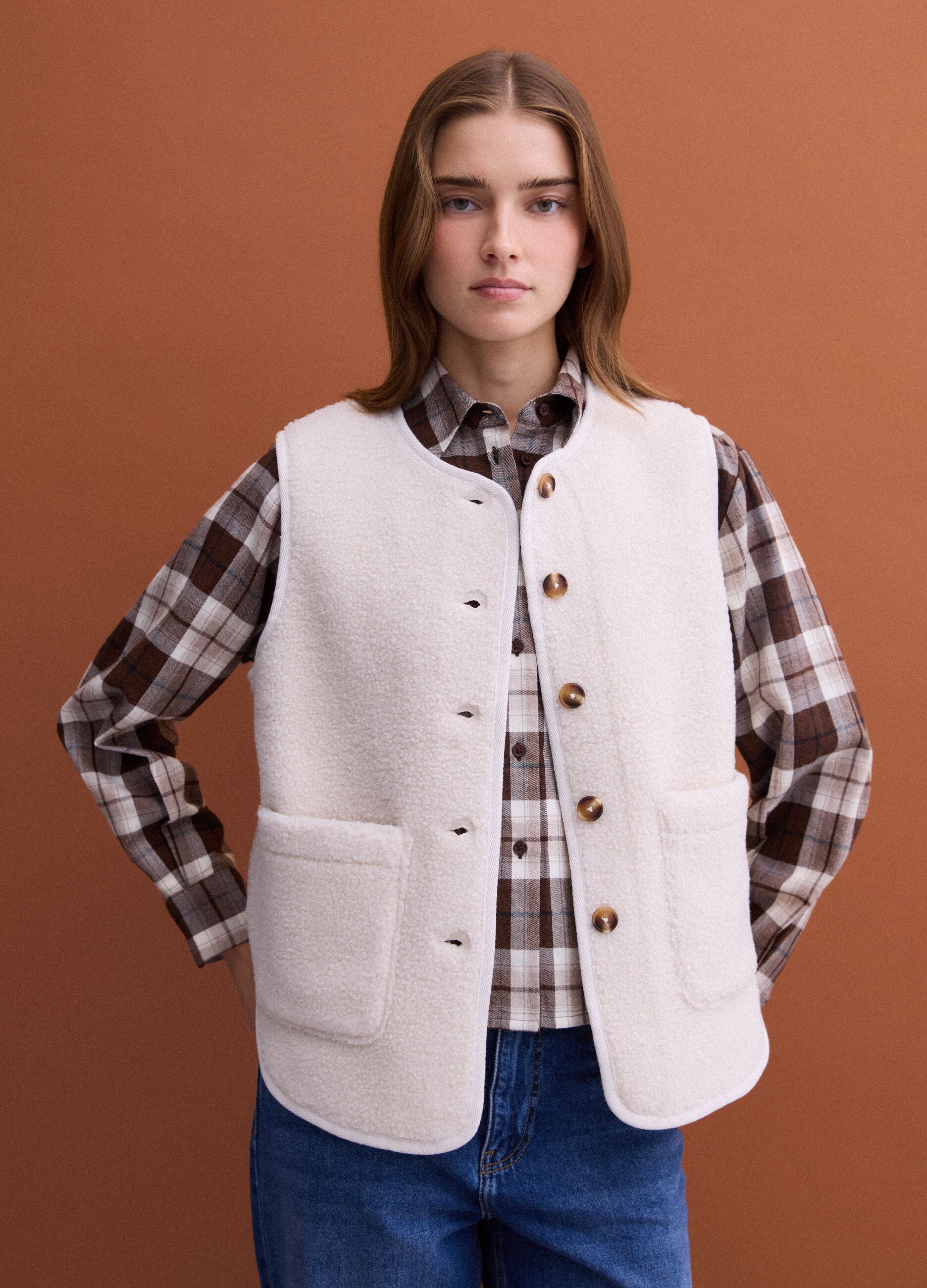 White crew-neck regular-fit sherpa gilet