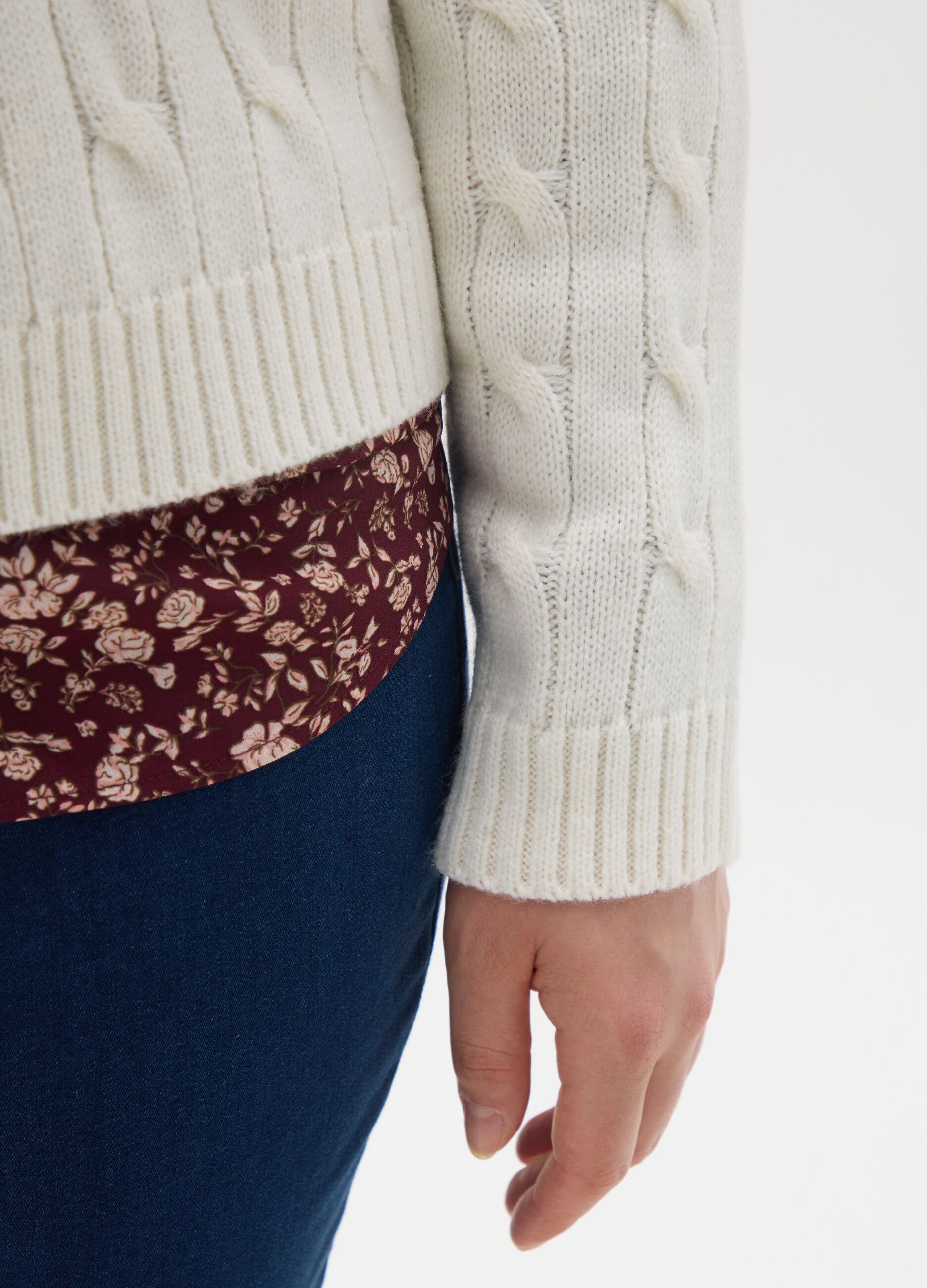 Pullover bianco in misto acrilico e lana