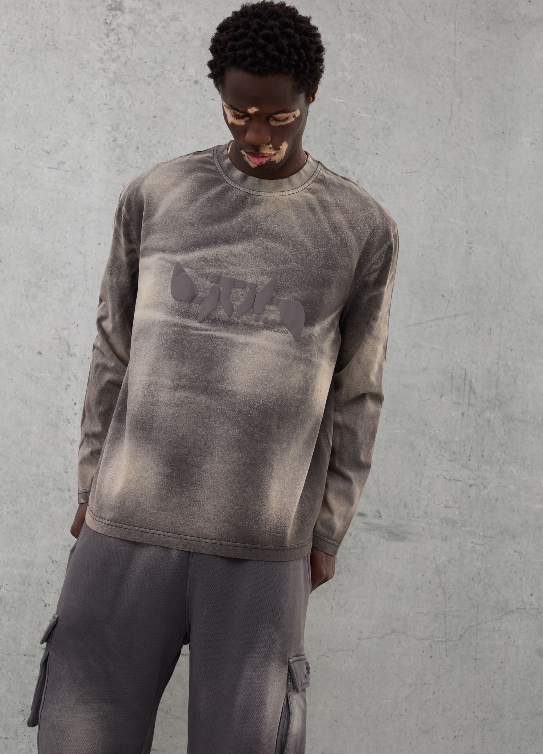 Long-sleeved Graphic T-shirt Vintage Grey & Sand dye