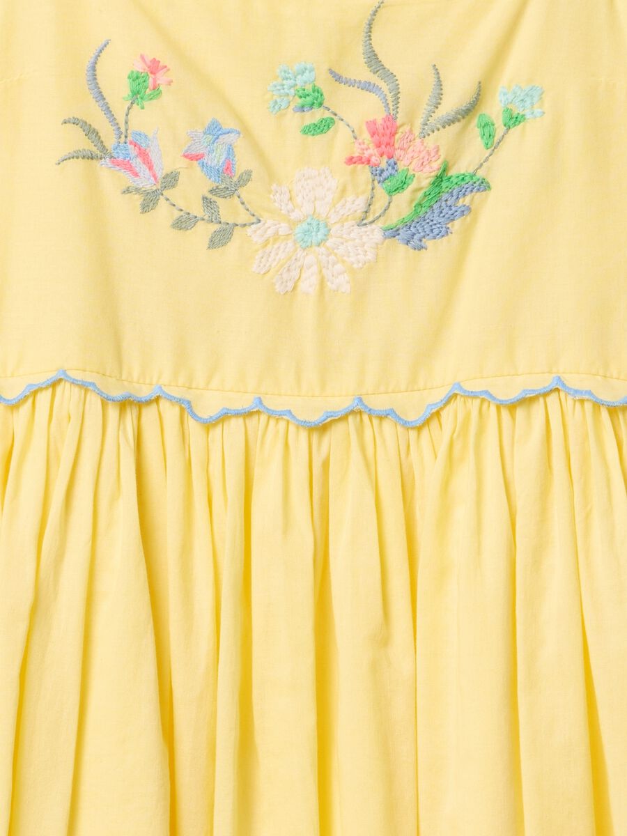 Yellow summer dress with floral embroidery in cotton_3