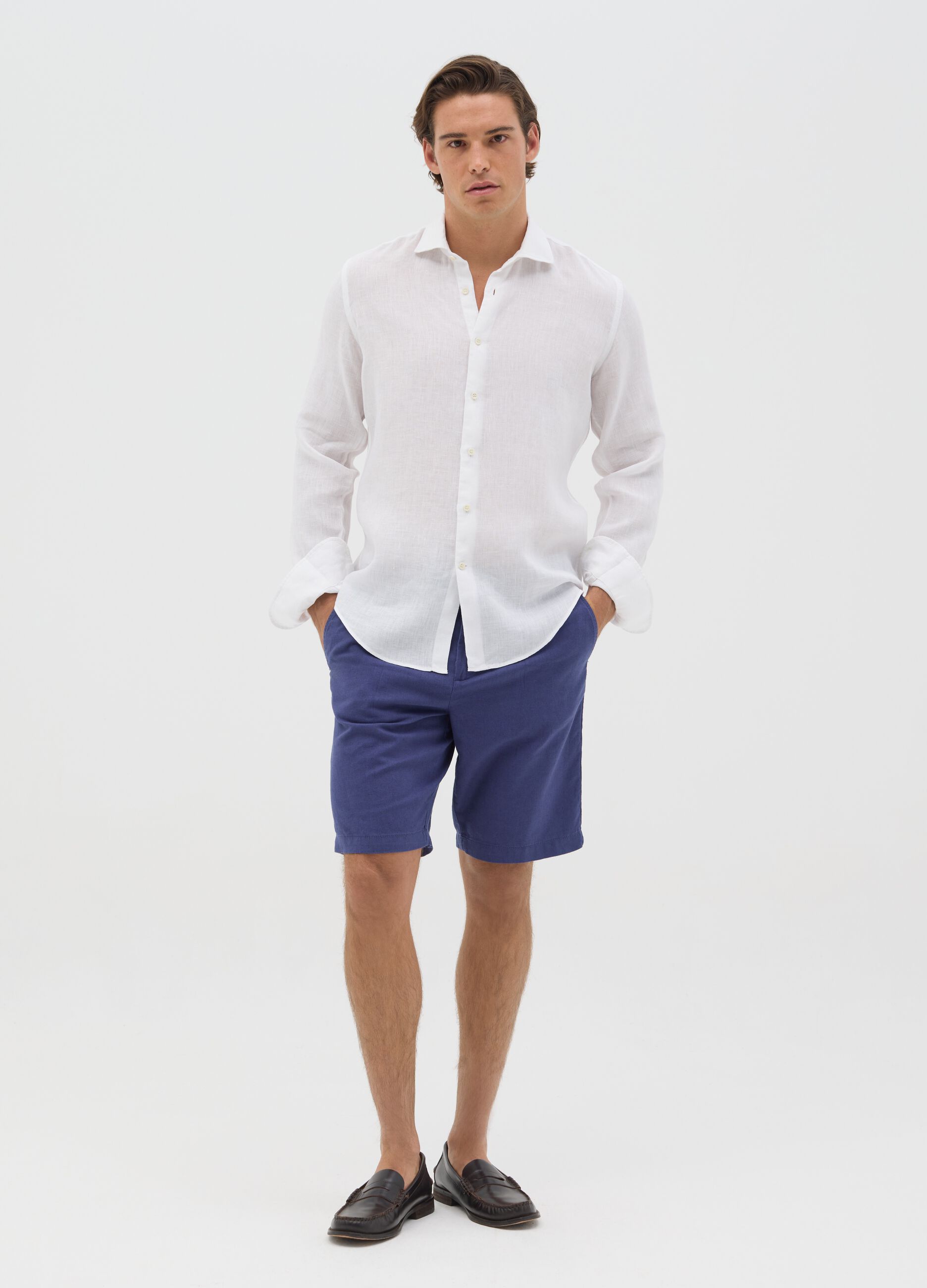 Men’s blue cotton and linen regular-fit shorts