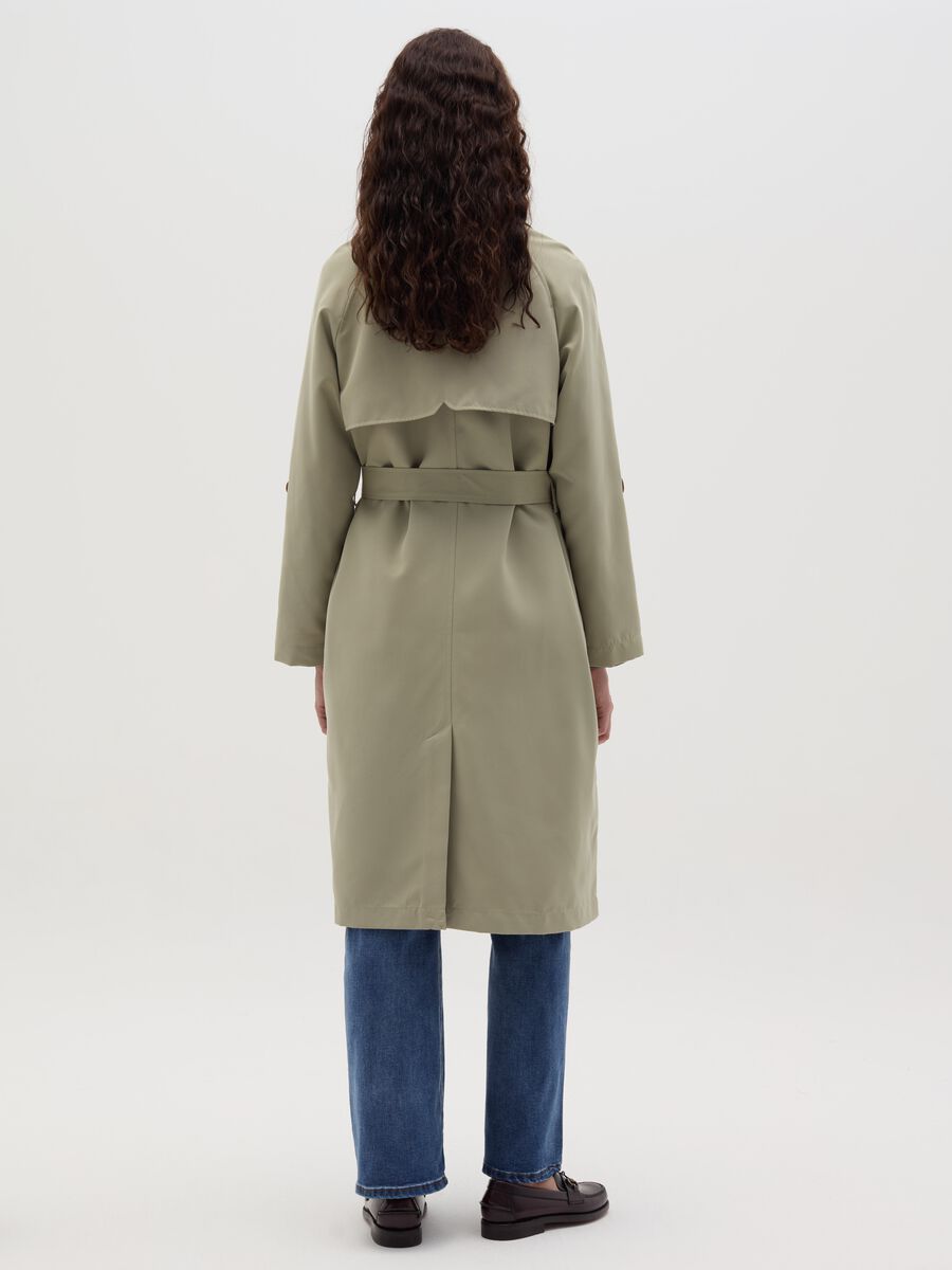 Double-breasted trench coat with buttons and belt_3