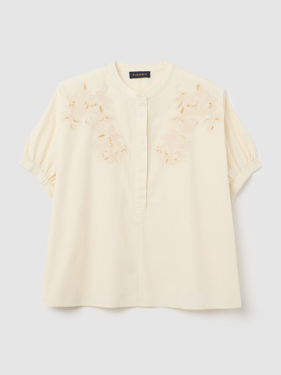 White cotton shirt with embroidery_4
