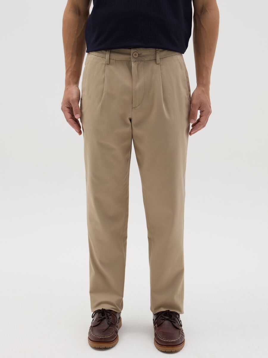 Cotton and linen chino trousers_1