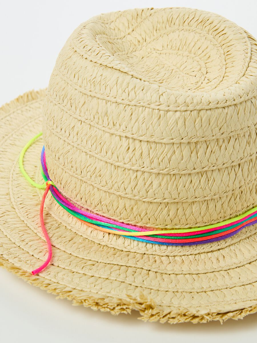 Trilby hat with multicoloured laces_2