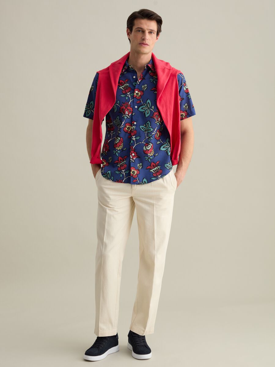 Short-sleeved shirt with floral print_1