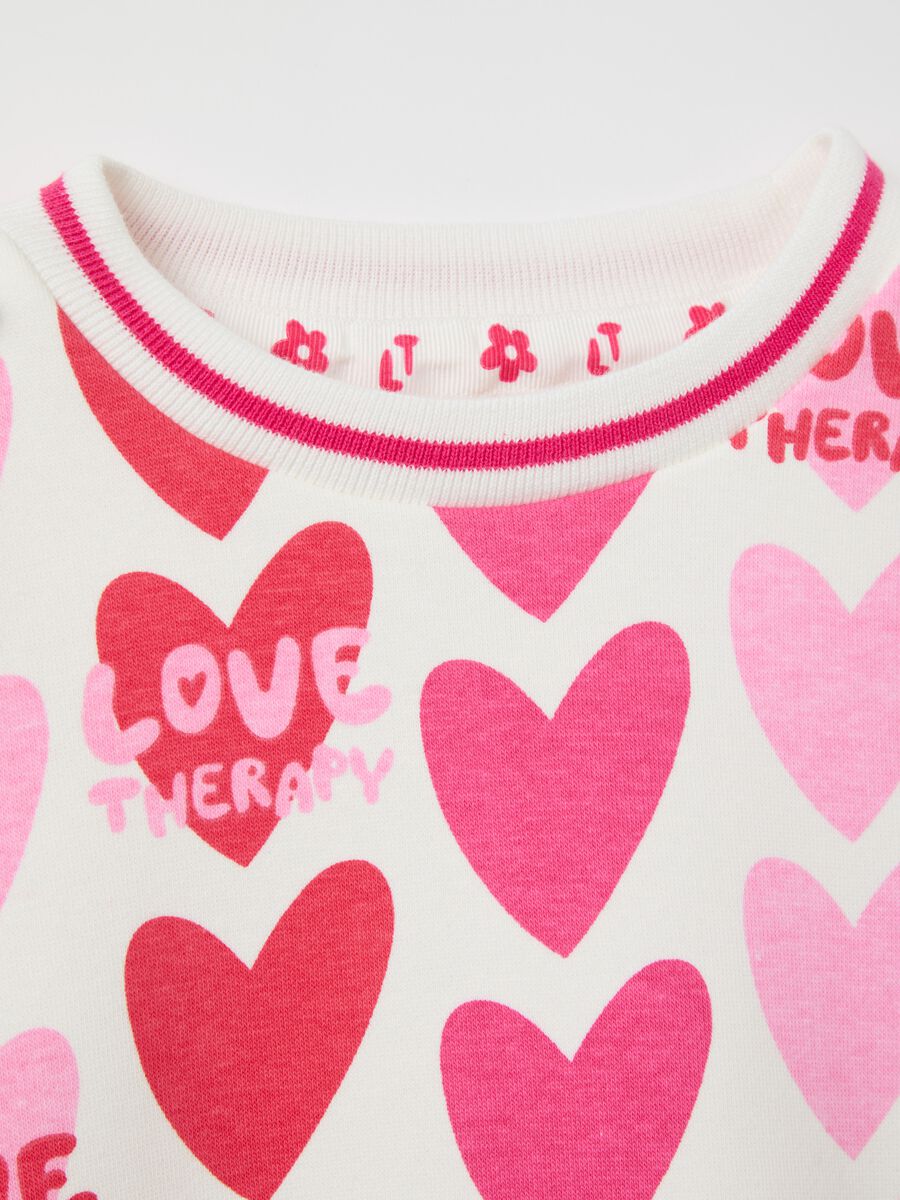 Sweatshirt with hearts and logo print_3