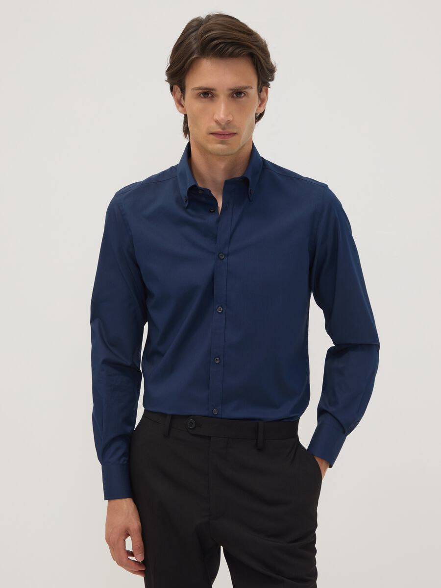 Camicia blu slim fit con collo button down easy iron_0