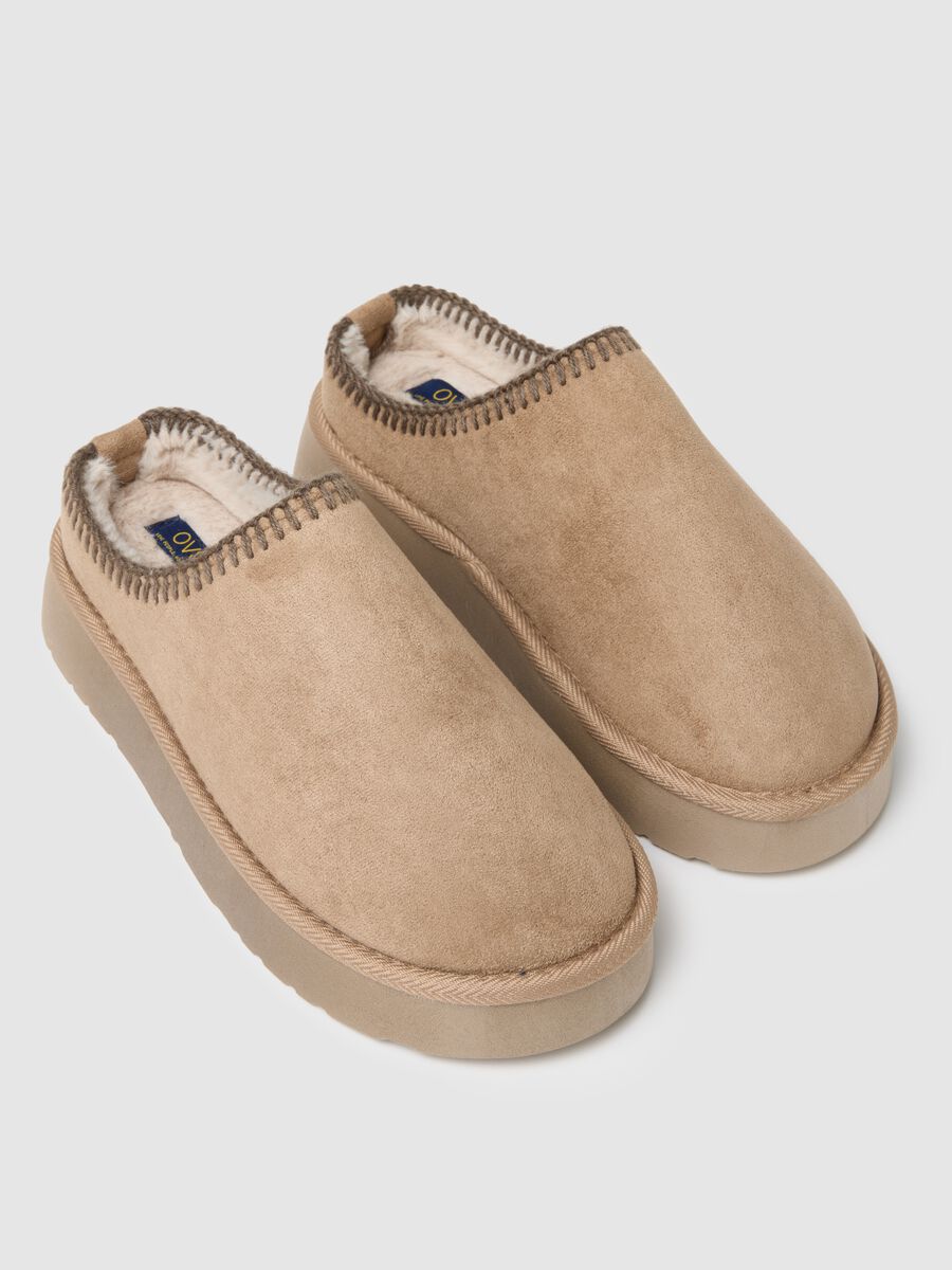 Beige-lined rain boots_1