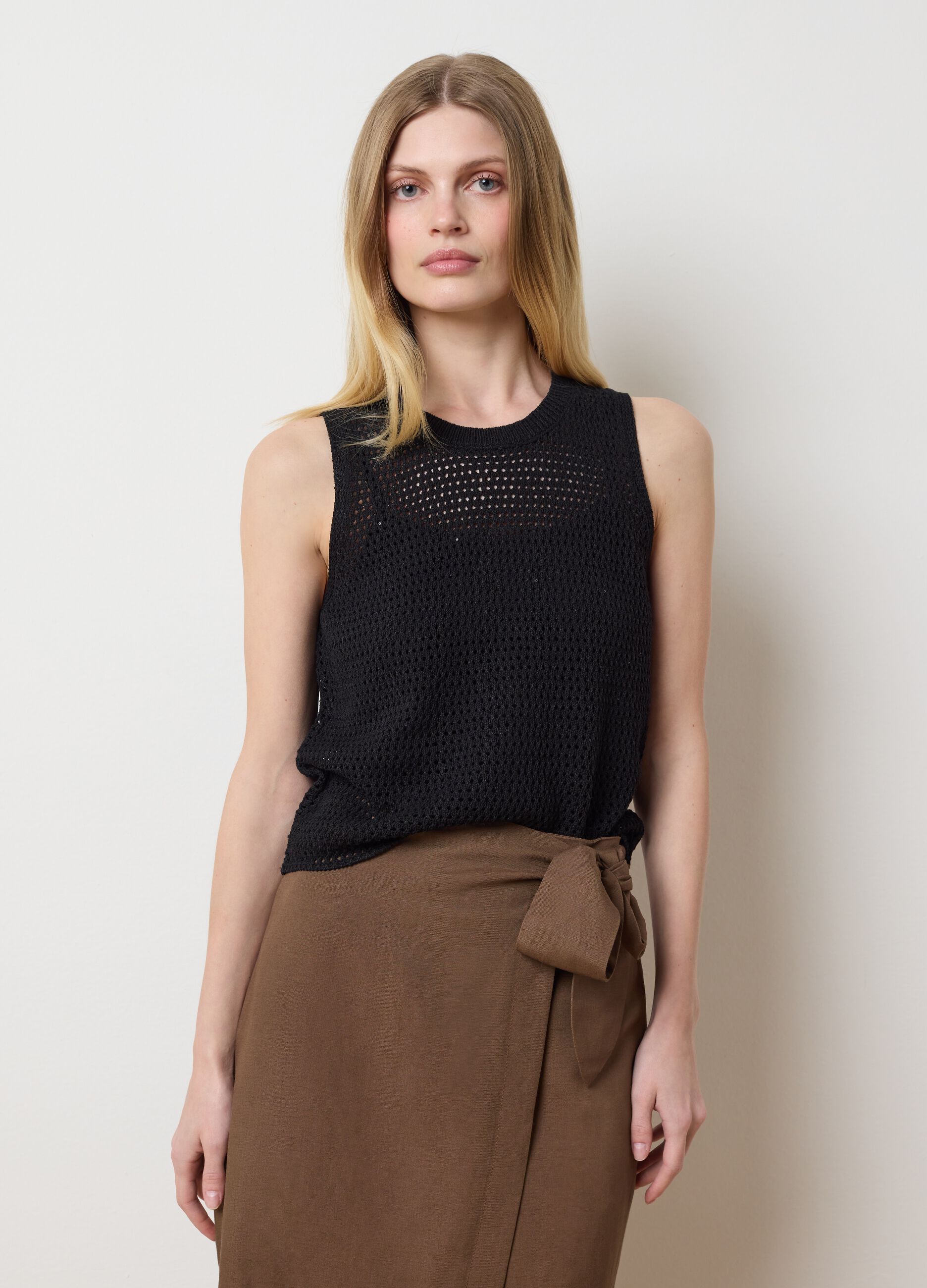 Black crochet tank top with popcorn stitch