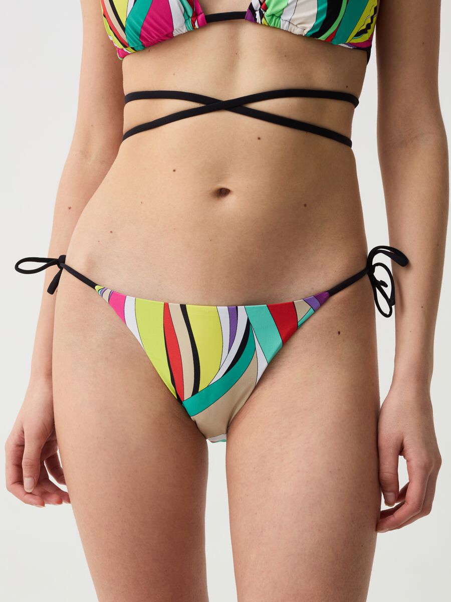 Slip bikini con fantasia multicolor_1