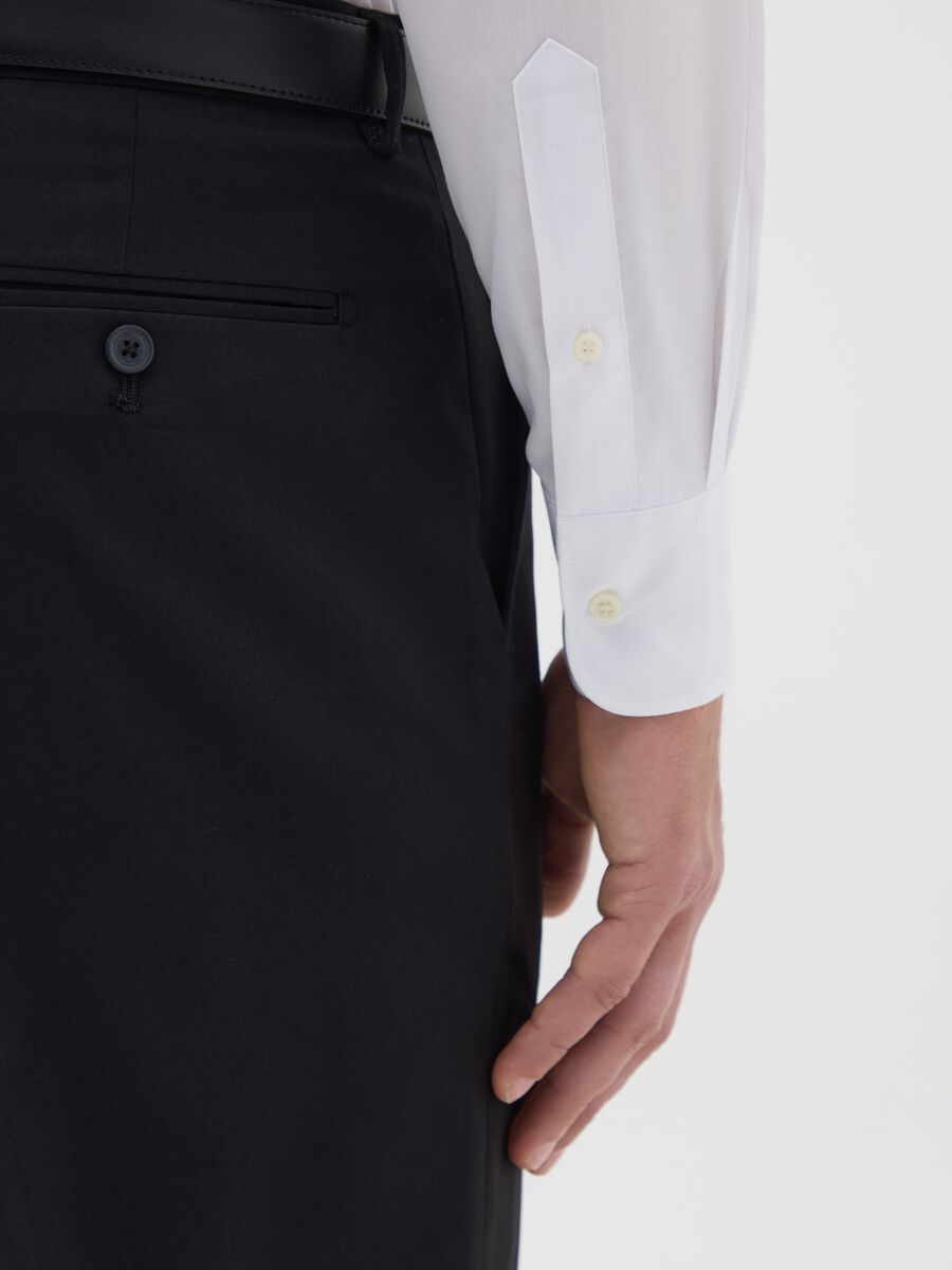 Men's white cotton blend slim fit easy iron shirt_2