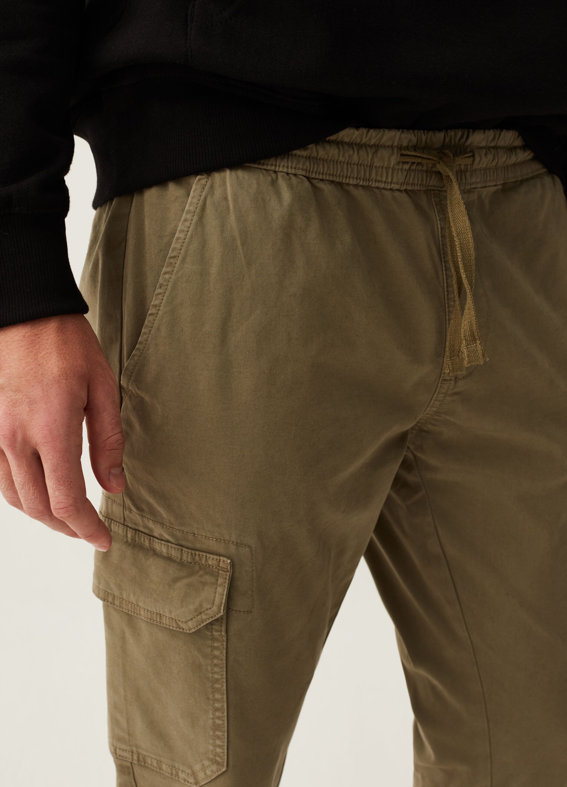 Joggers cargo in cotone stretch_3
