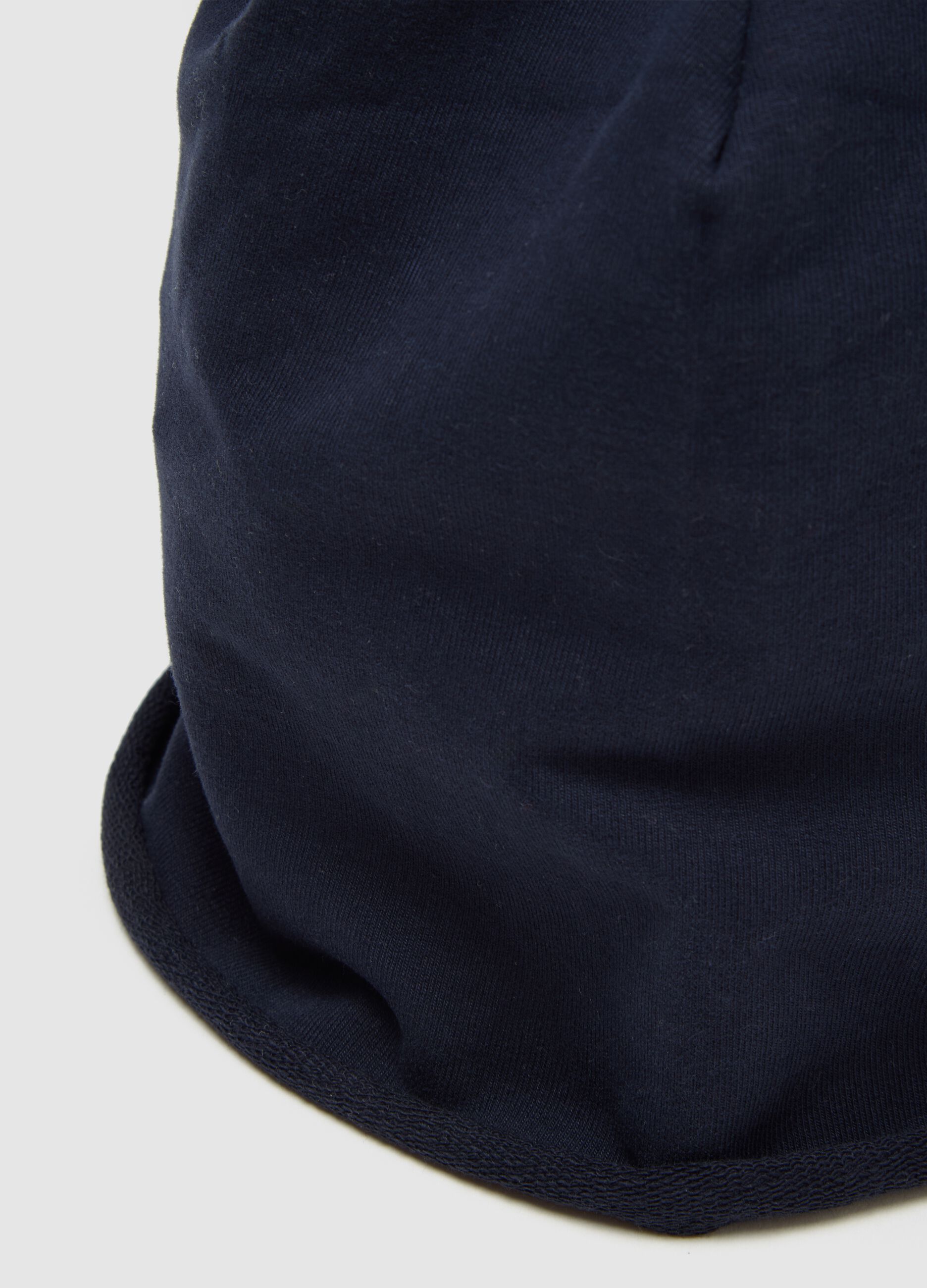 Cappello da ragazzo in cotone blu elasticizzato