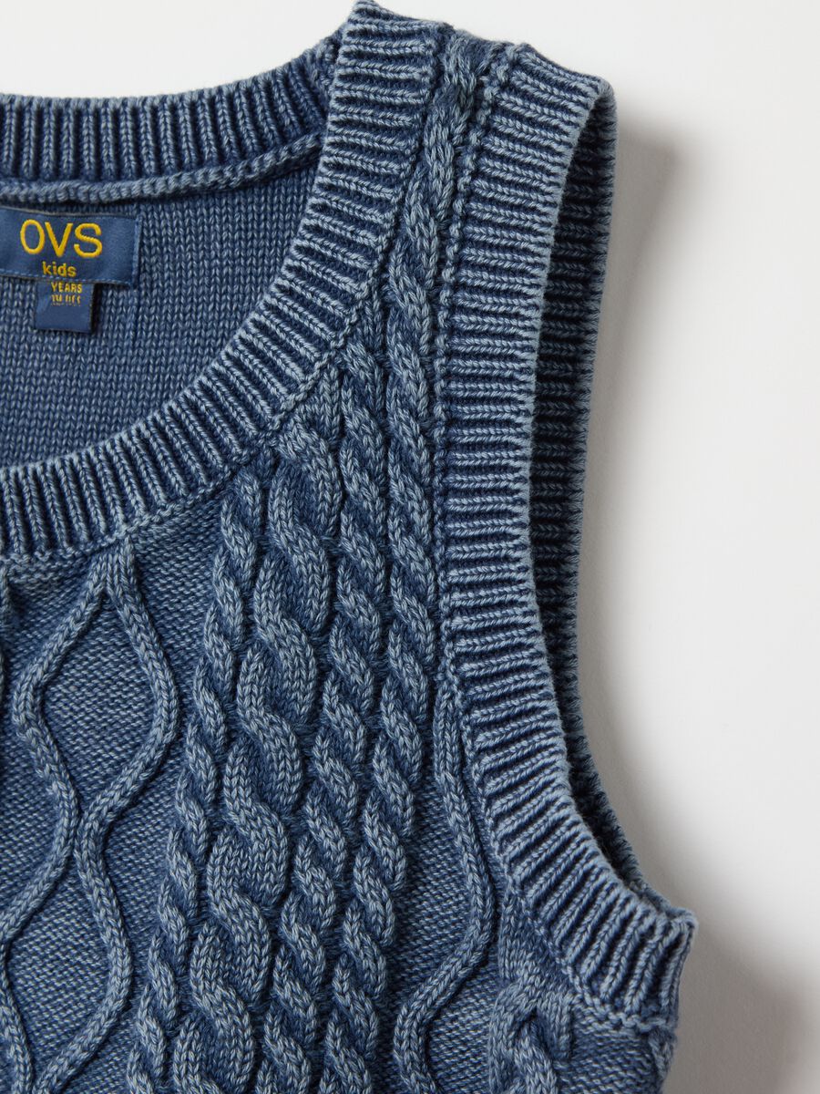 Knit gilet with braided design_5