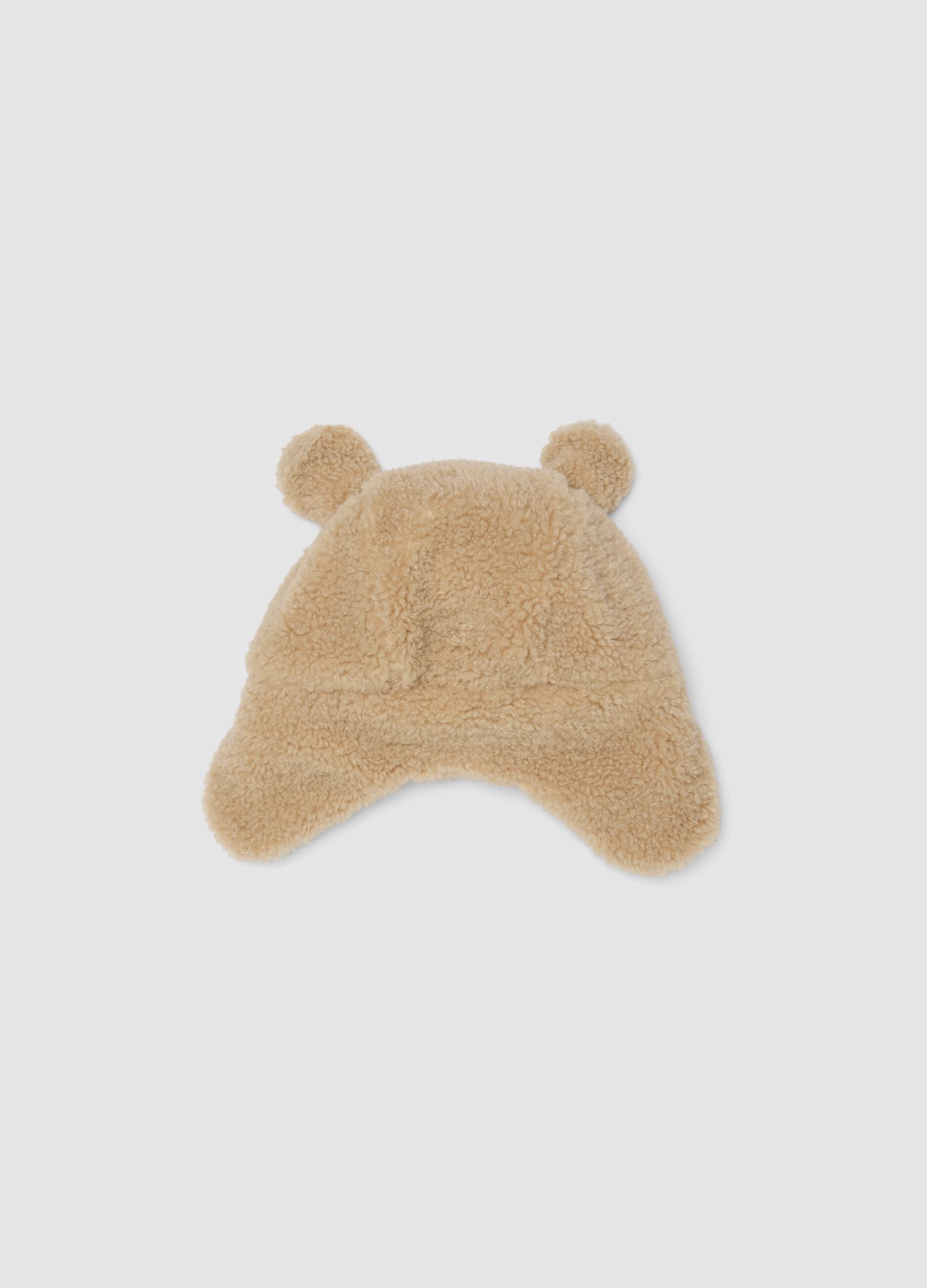 Beige hat with appliqu&eacute; ears and Winnie the Pooh embroidery