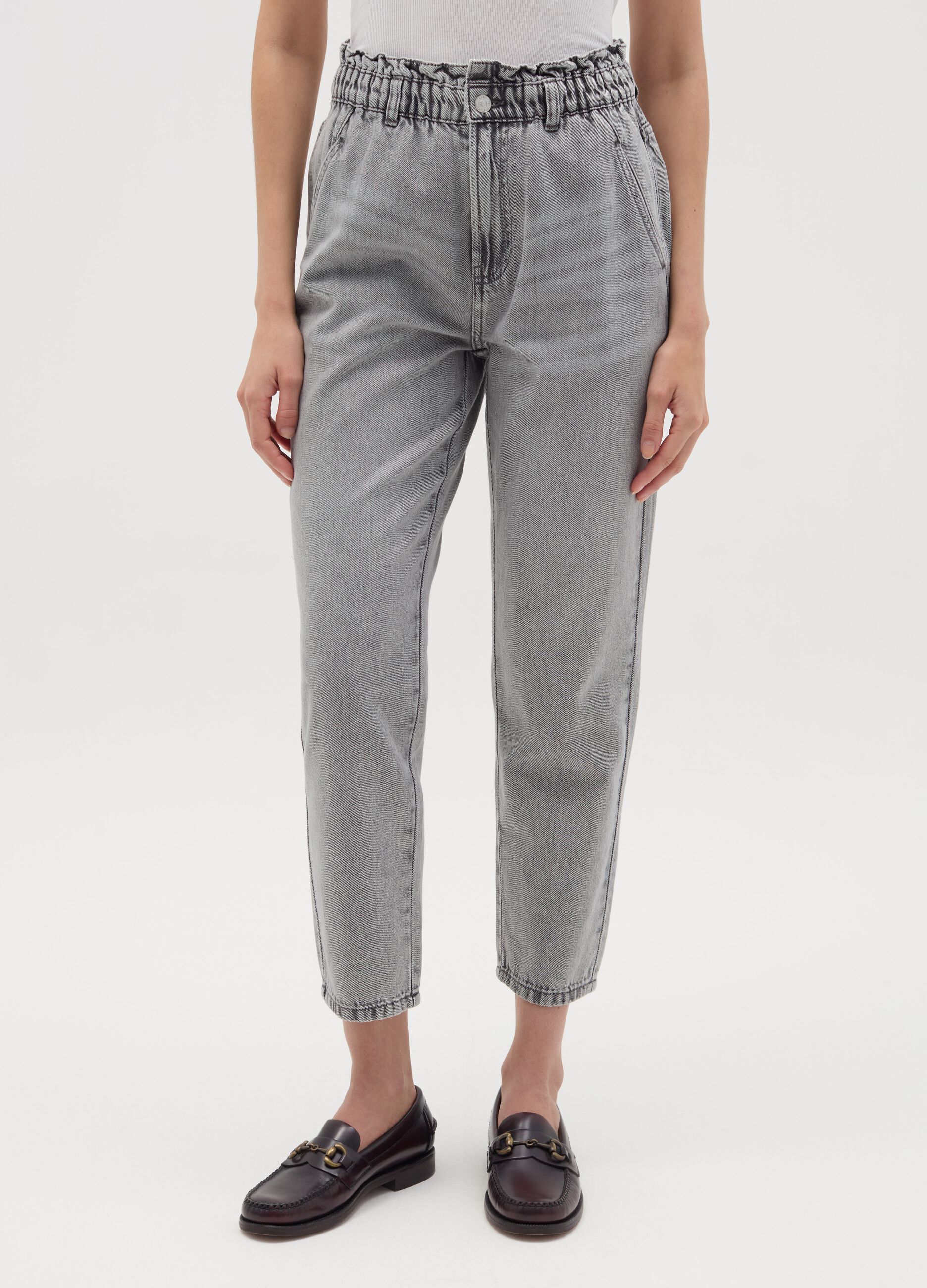 Cropped slouchy-fit jeans