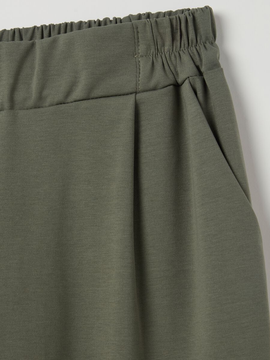 Cropped chino trousers with turn-ups_5