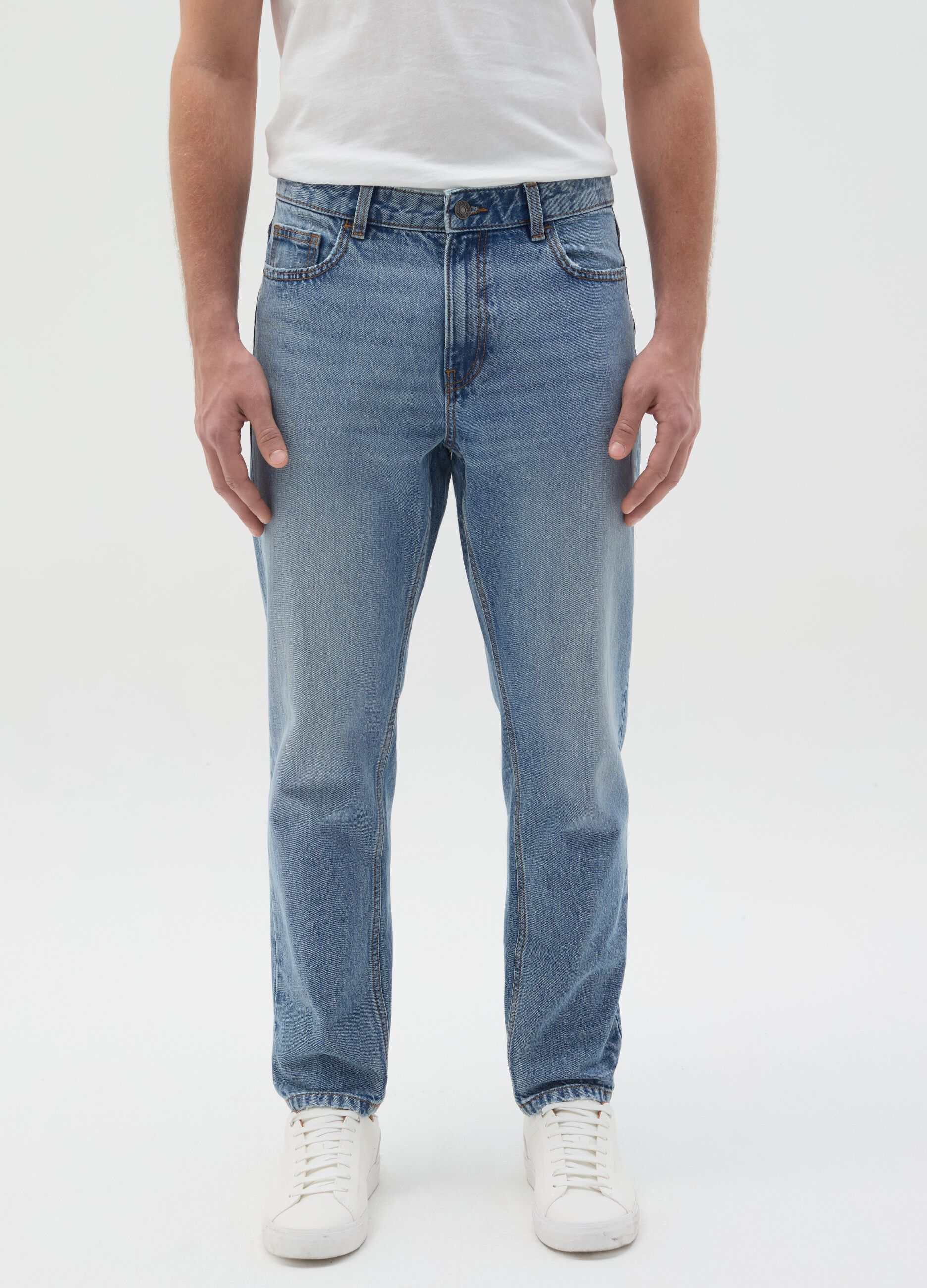 Jeans relaxed fit con scoloriture