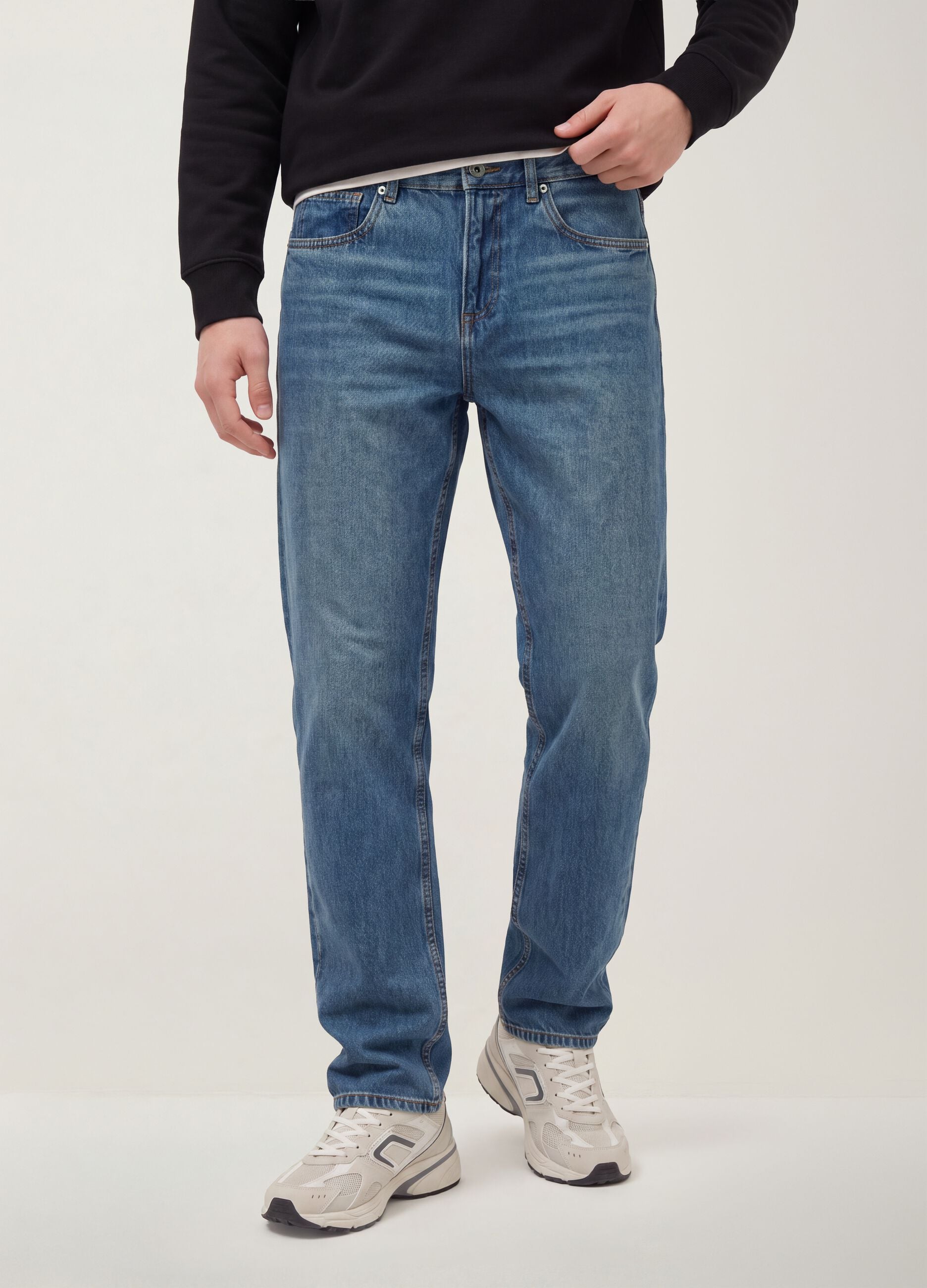 Light blue pure cotton straight-fit denim jeans