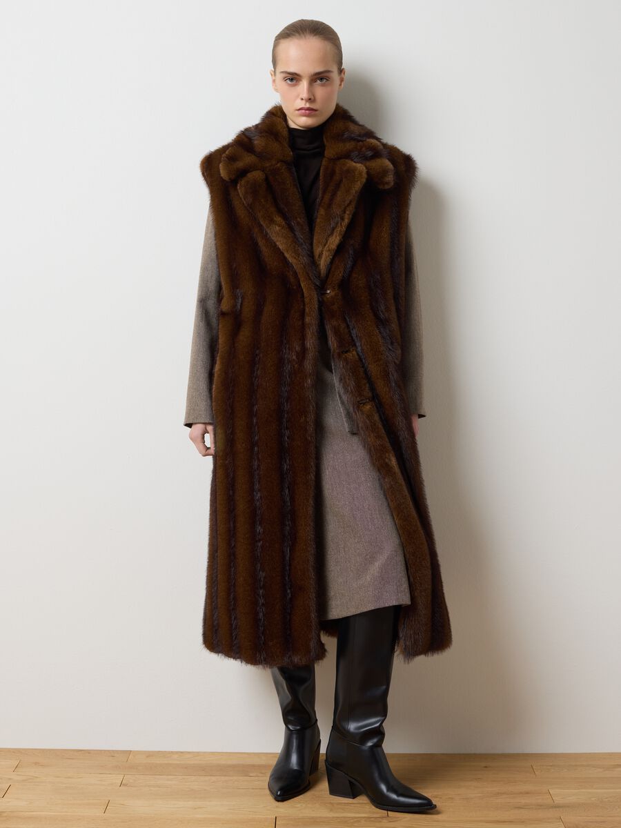 Brown long regular fit sleeveless jacket_0