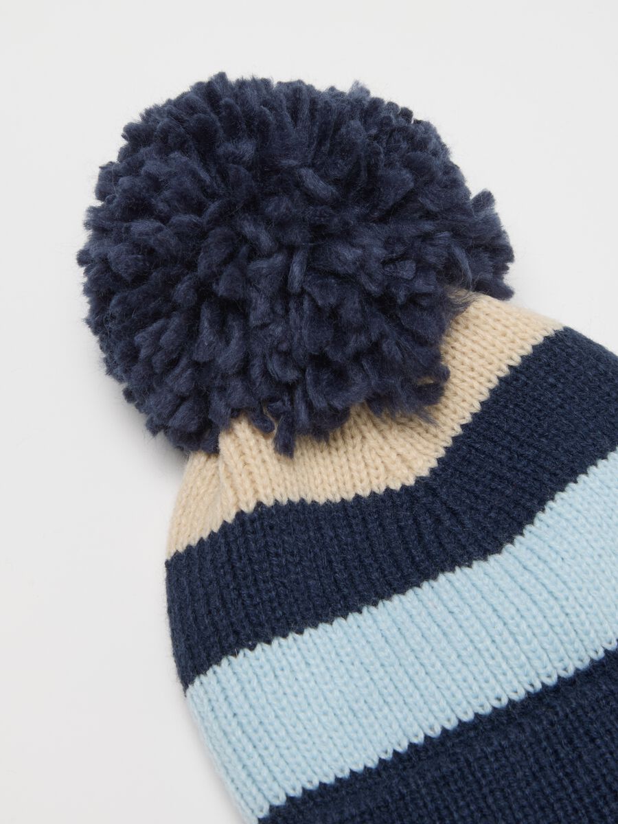 Blue children's hat with pompom_1