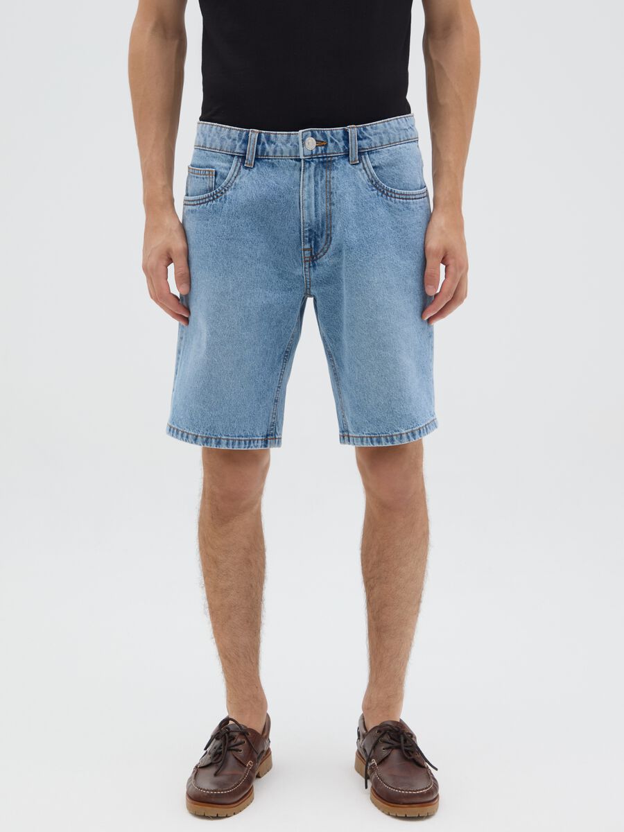 Shorts da uomo in puro cotone denim regular fit con cinque tasche_1