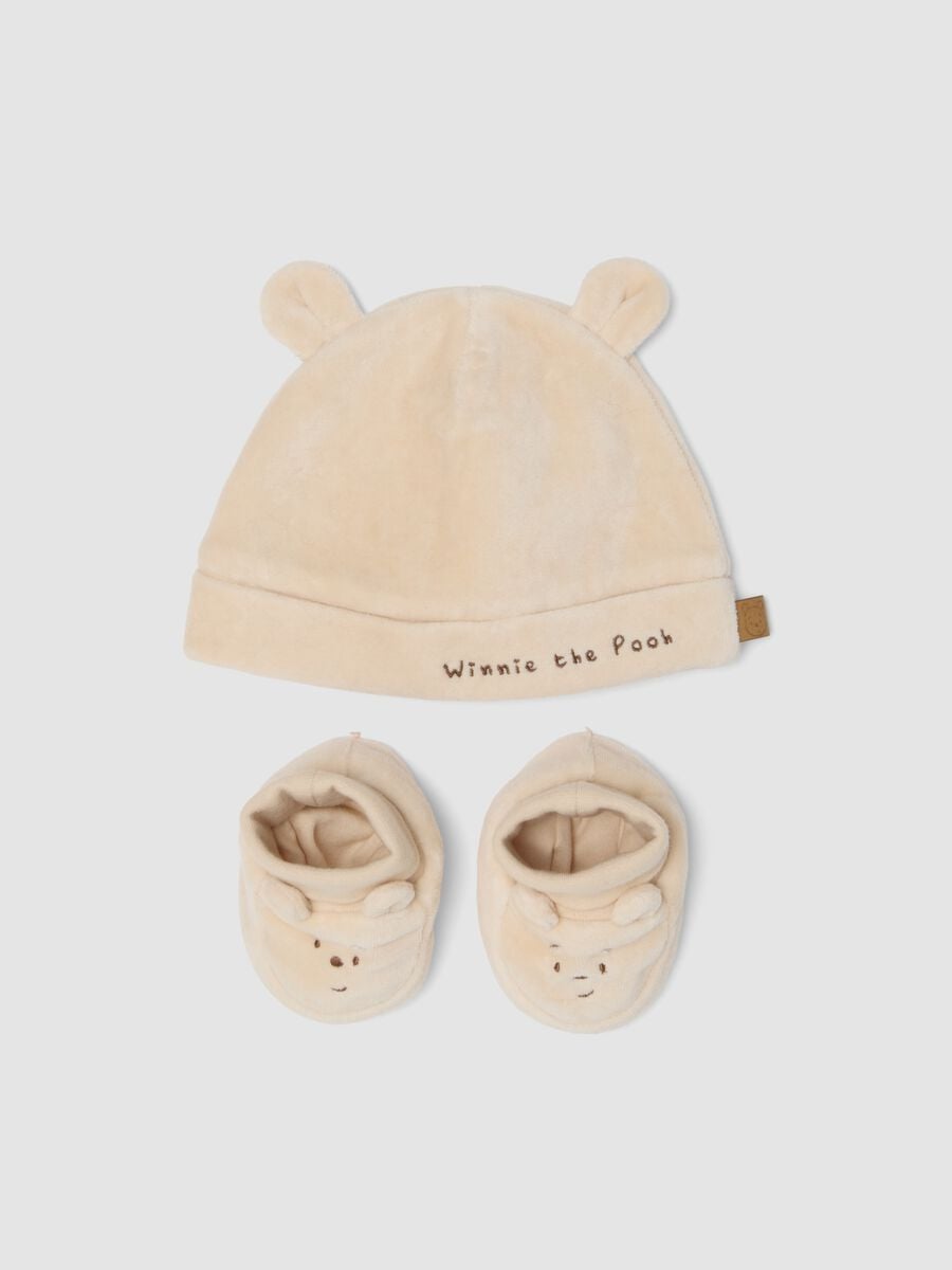 Set beige con cappellino e scarpine in puro cotone organico Winnie the Pooh_0