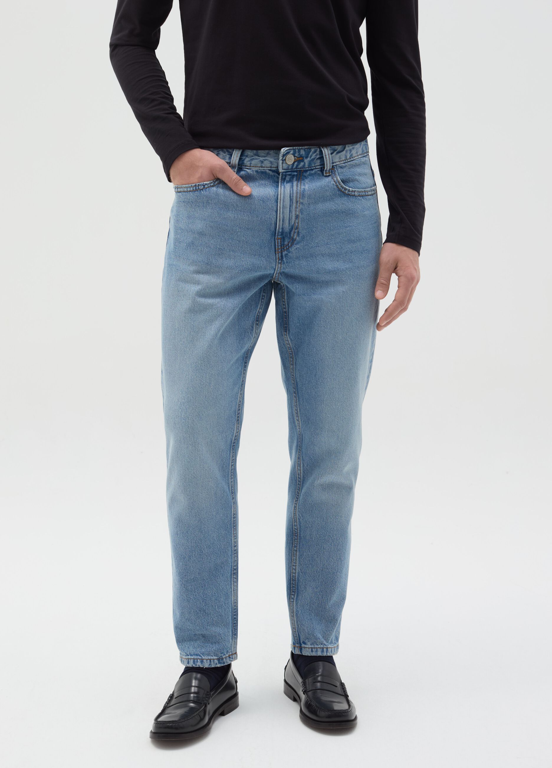 Relaxed-fit jeans with fading