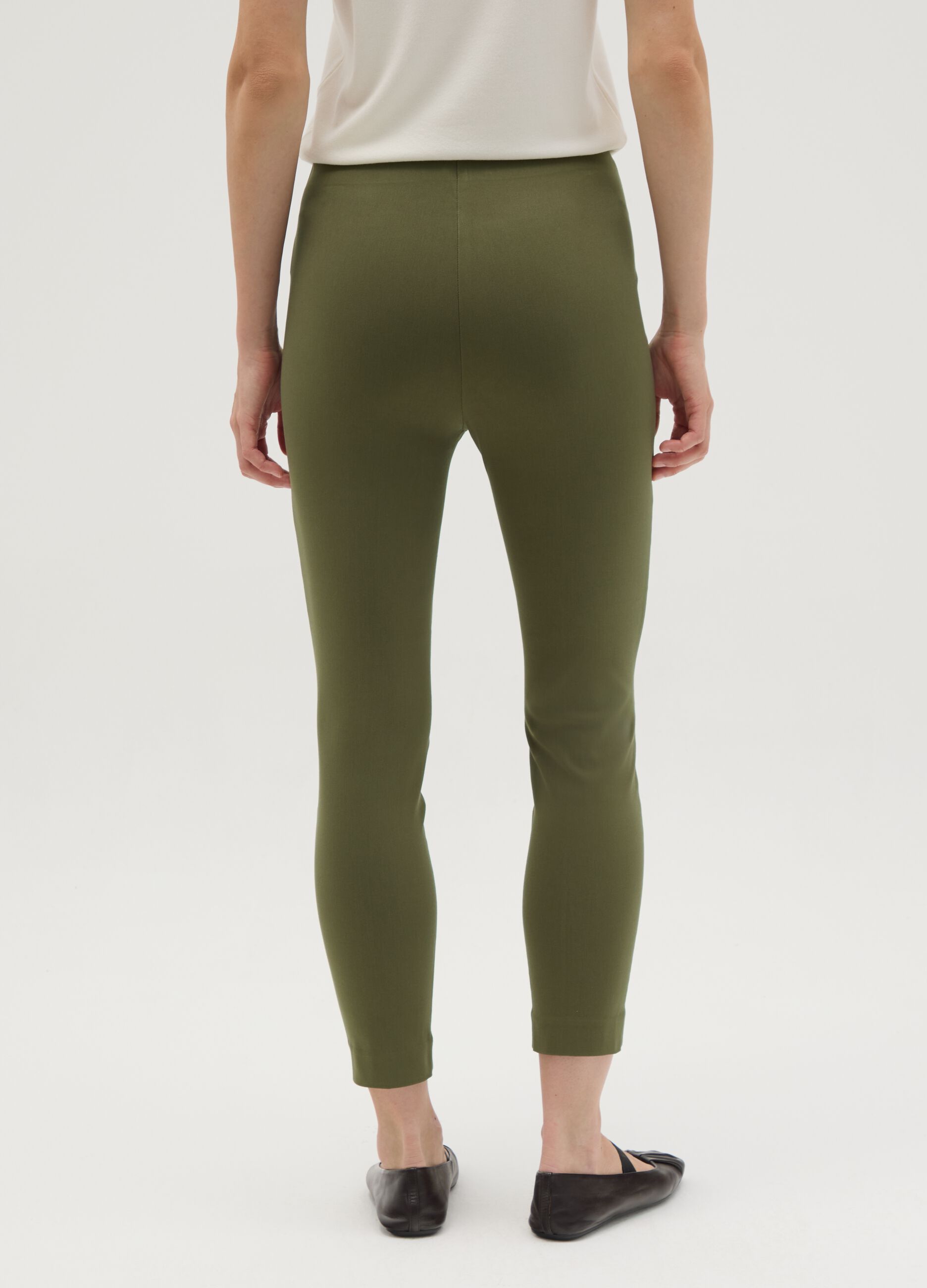 Pantaloni da donna in misto viscosa verde regular fit