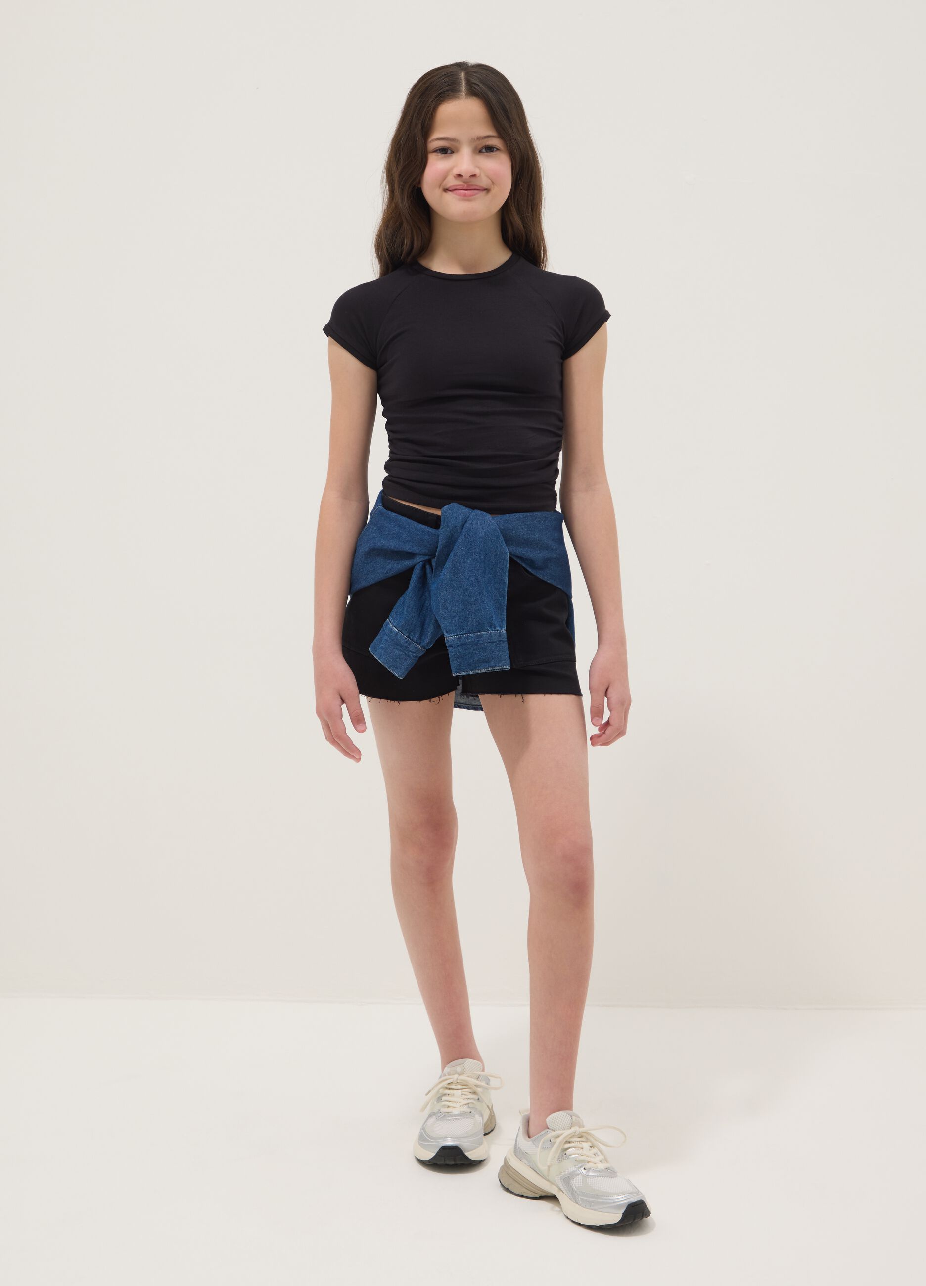 Girls&rsquo; black stretch cotton denim shorts, slim fit
