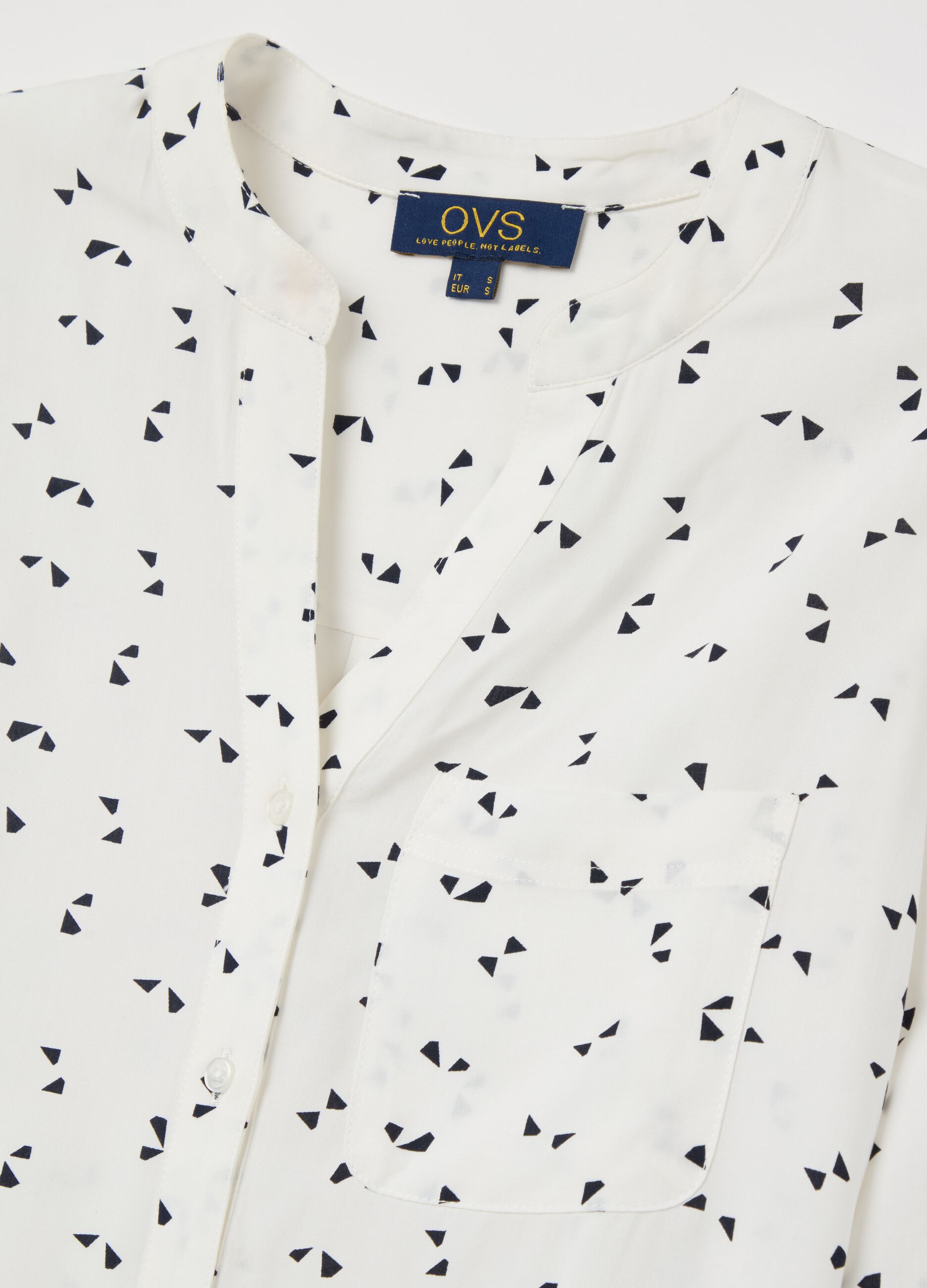 Camicia in viscosa con micro stampa