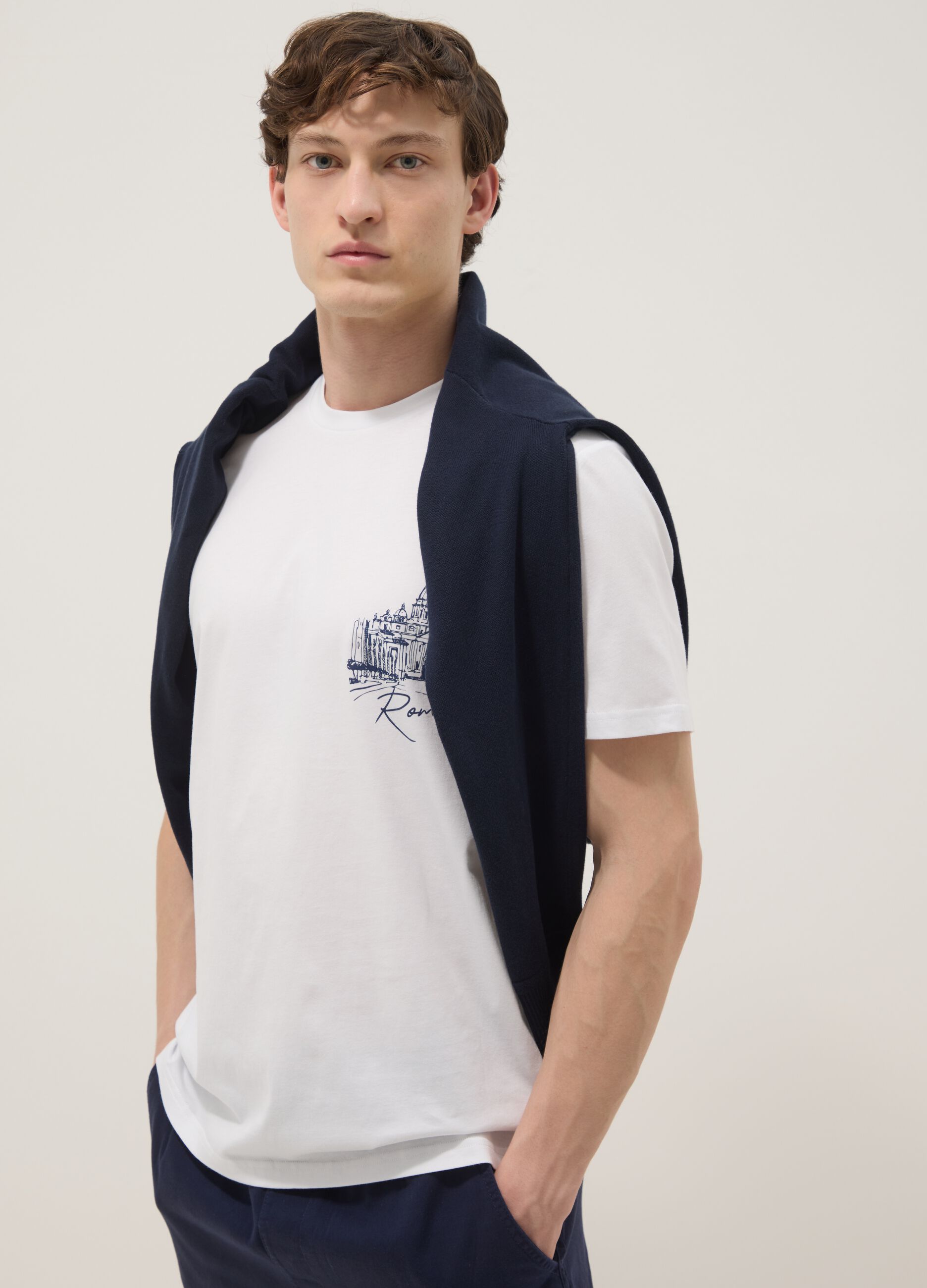 White pure cotton T-shirt with chest print, regular fit